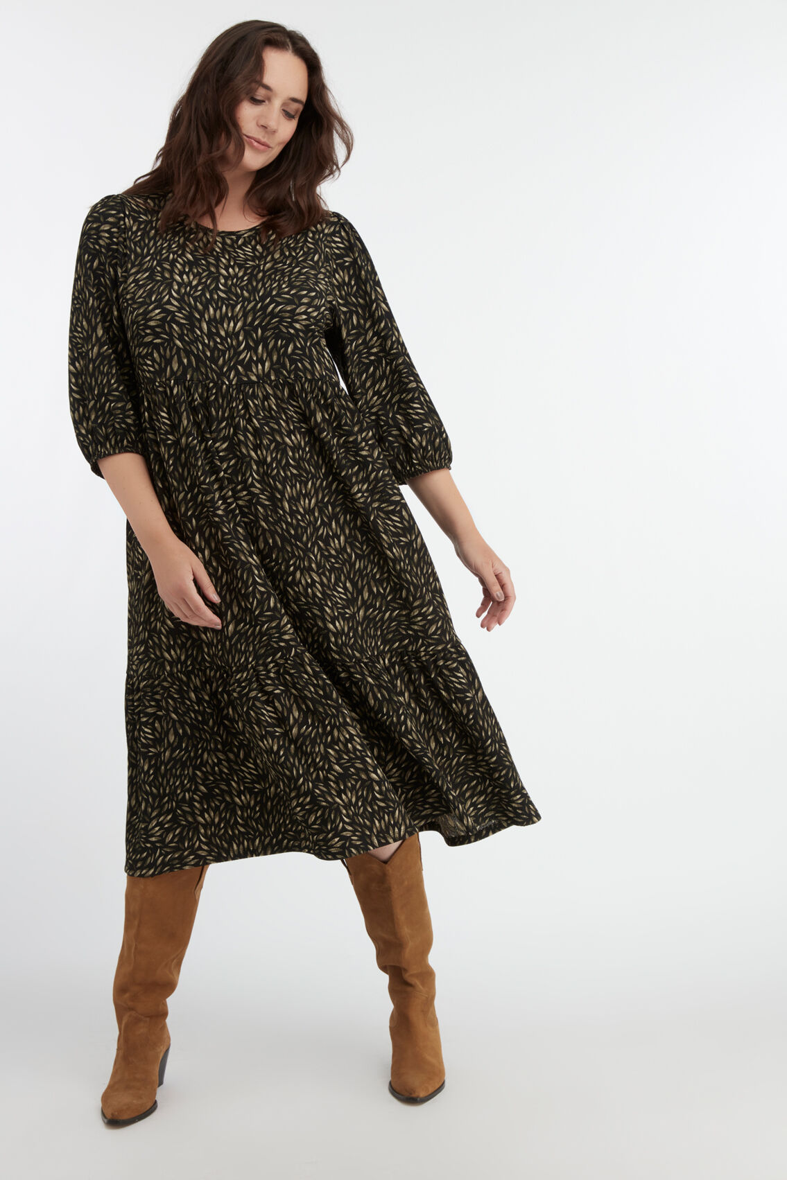 Langes weites Kleid mit Print  image number 5