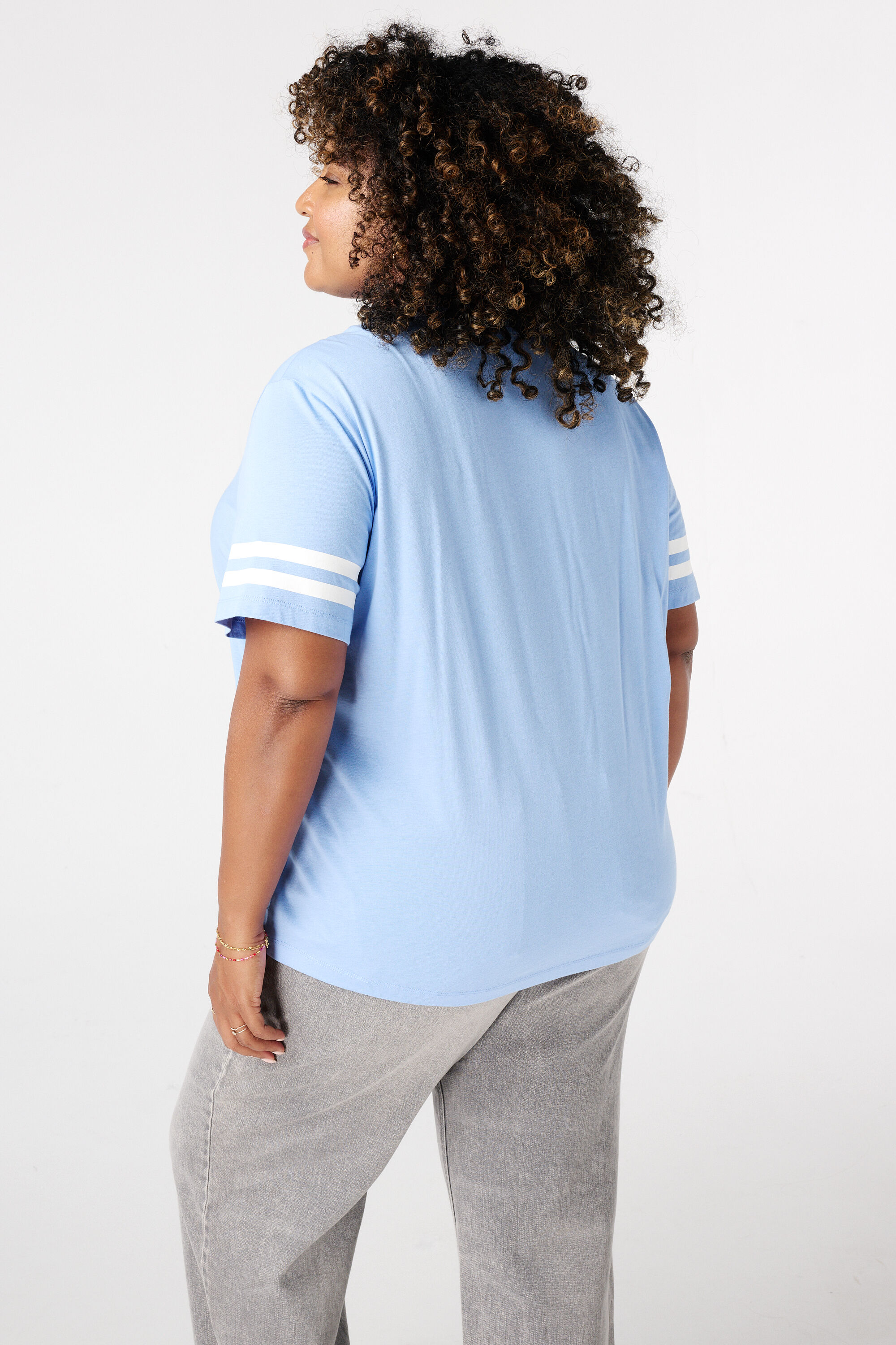 T-Shirt mit Text-Print  image number 3