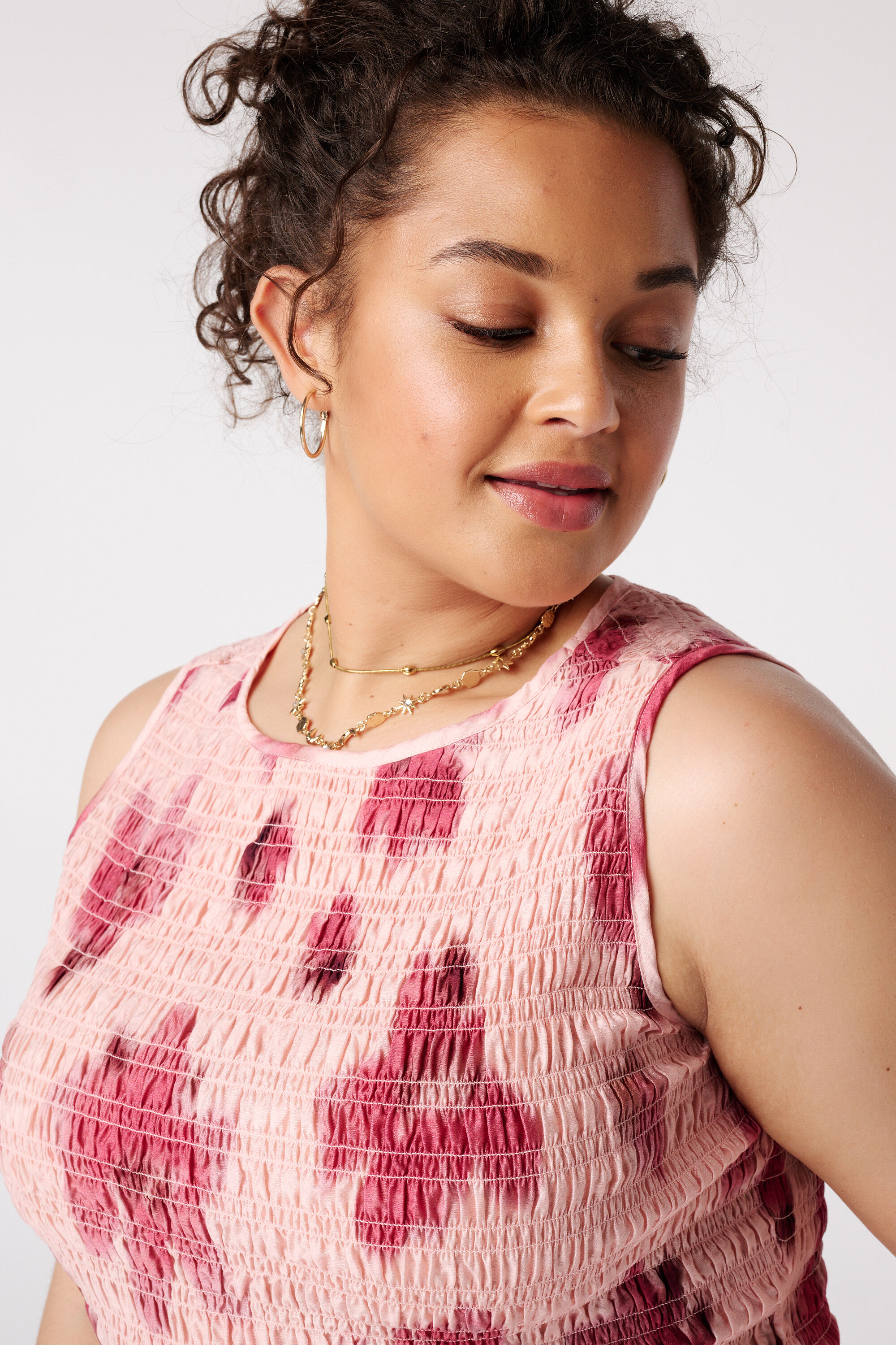 Gesmokte Bluse mit Polka Dot Muster image number 4