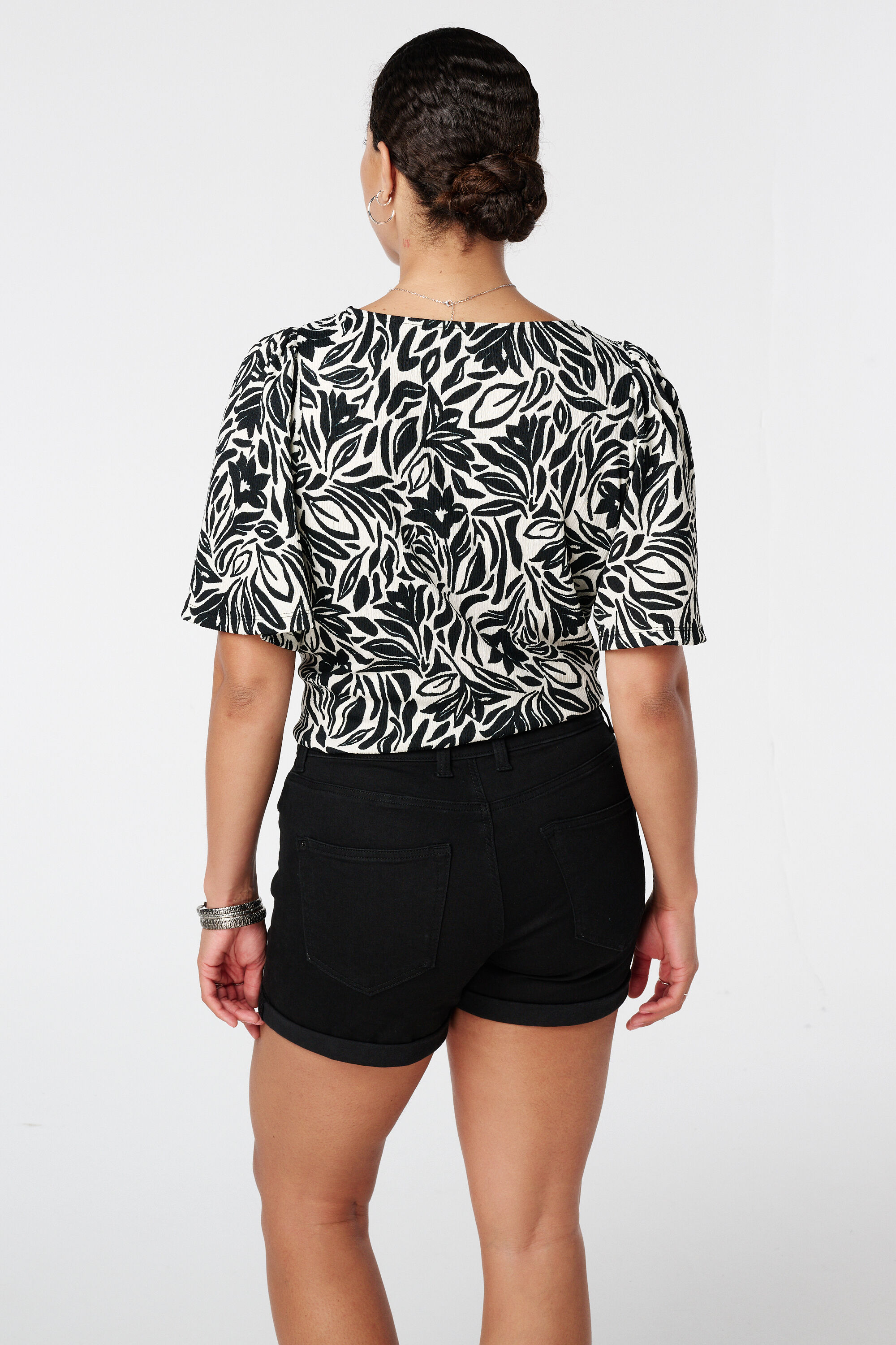 Jeans-Shorts mit Stretchstoff image number 3