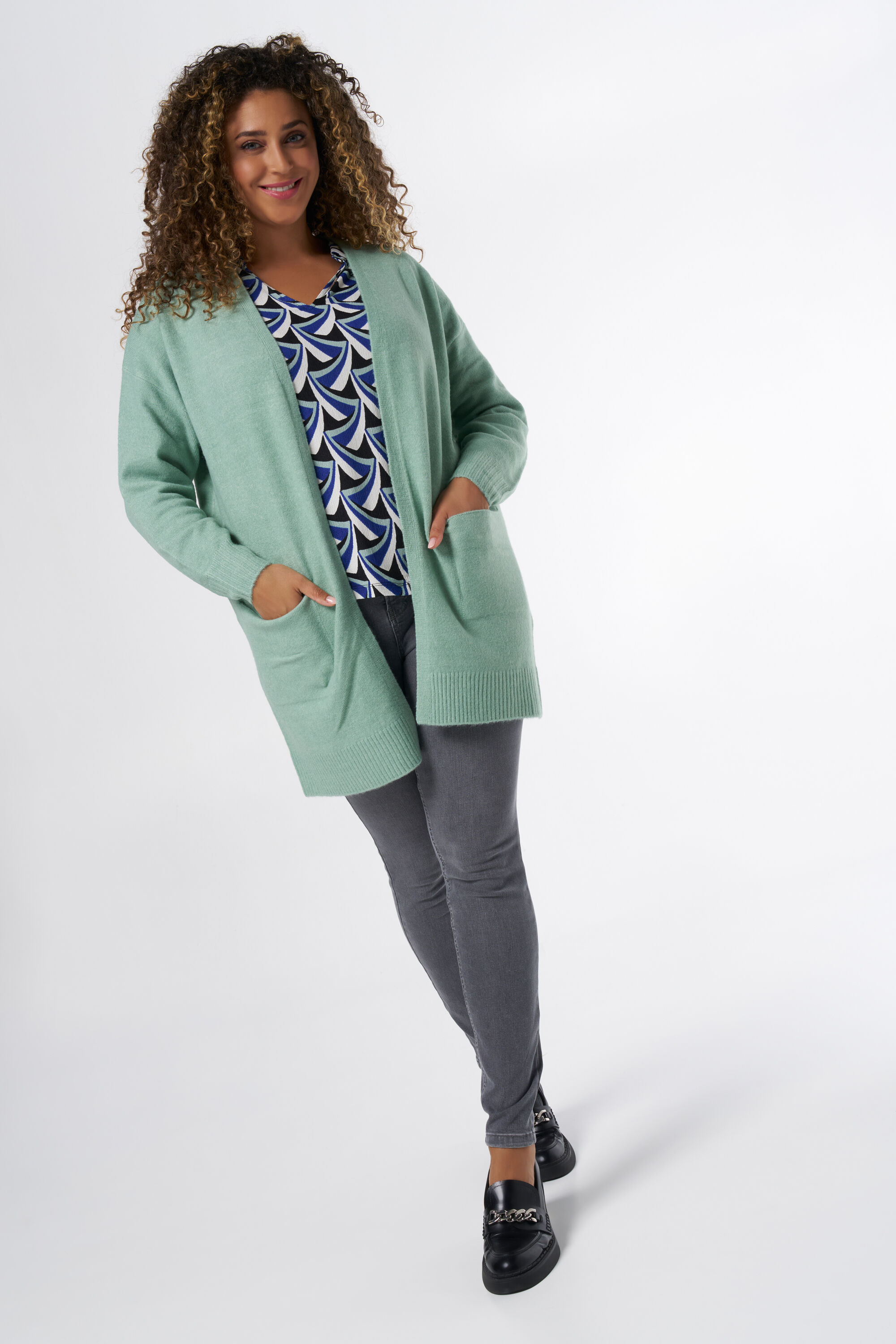 Strickjacke mit Taschen image number 5