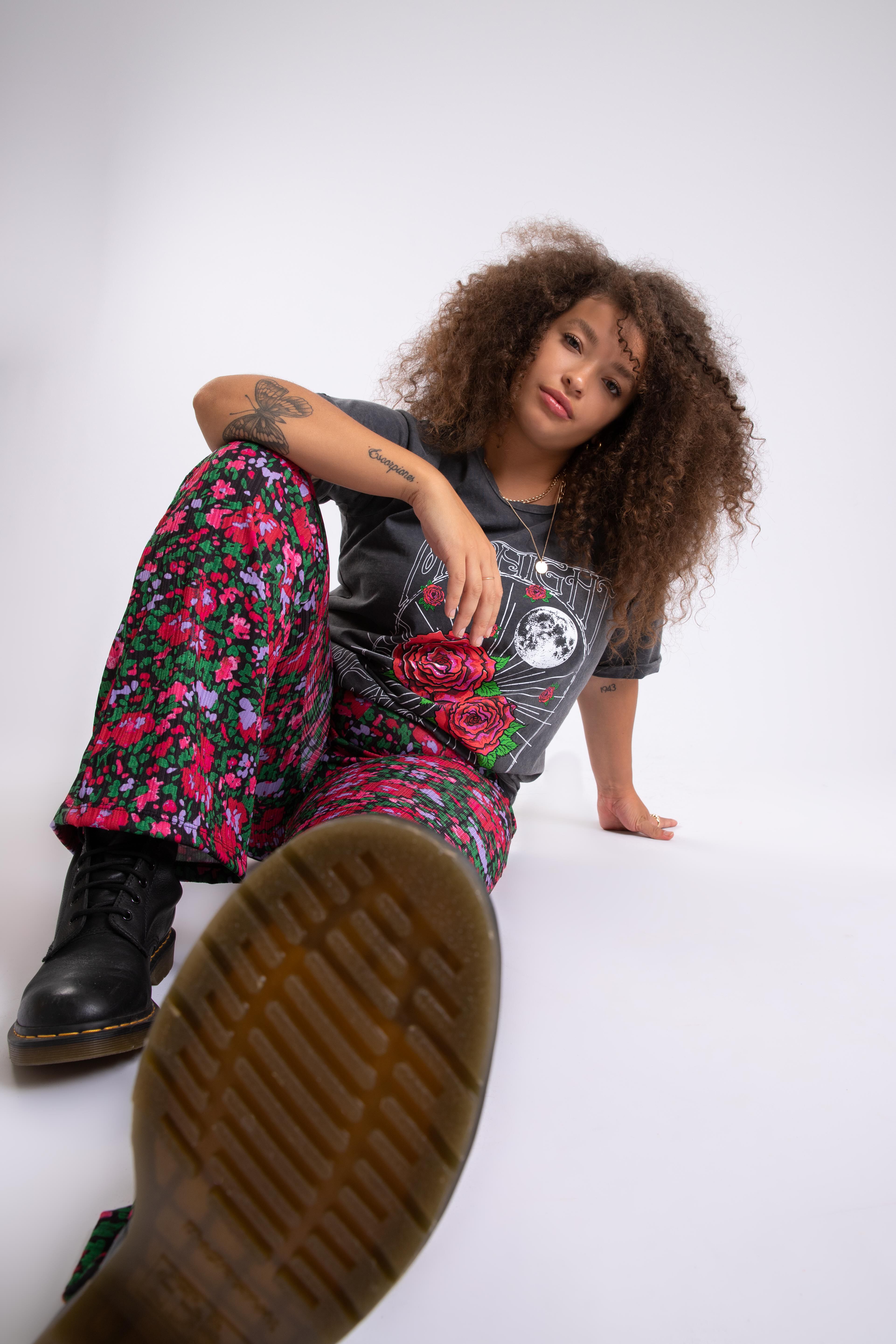 Ausgestellte Leggings mit Print image number 6