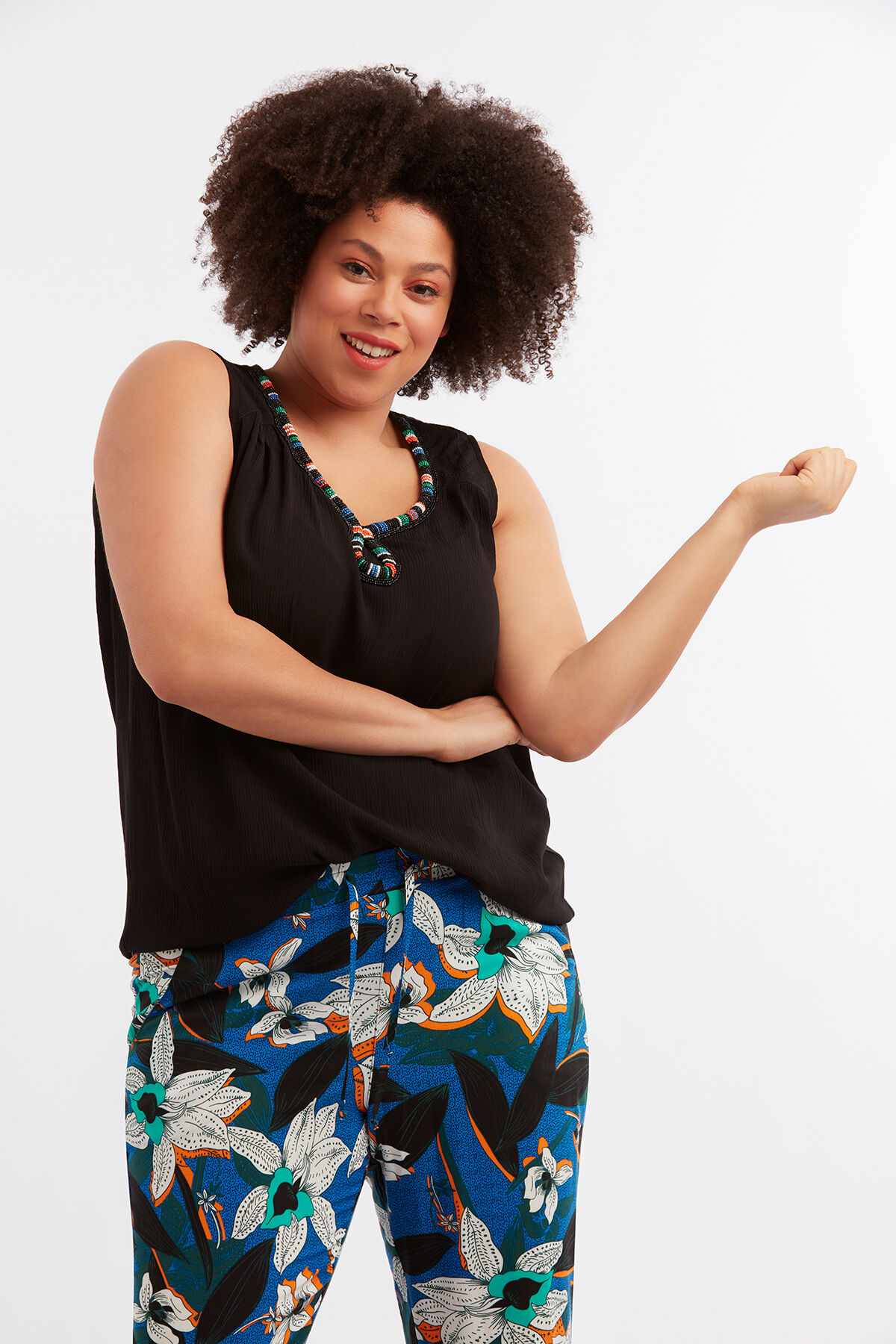 Bluse mit Perlendetail image number 4