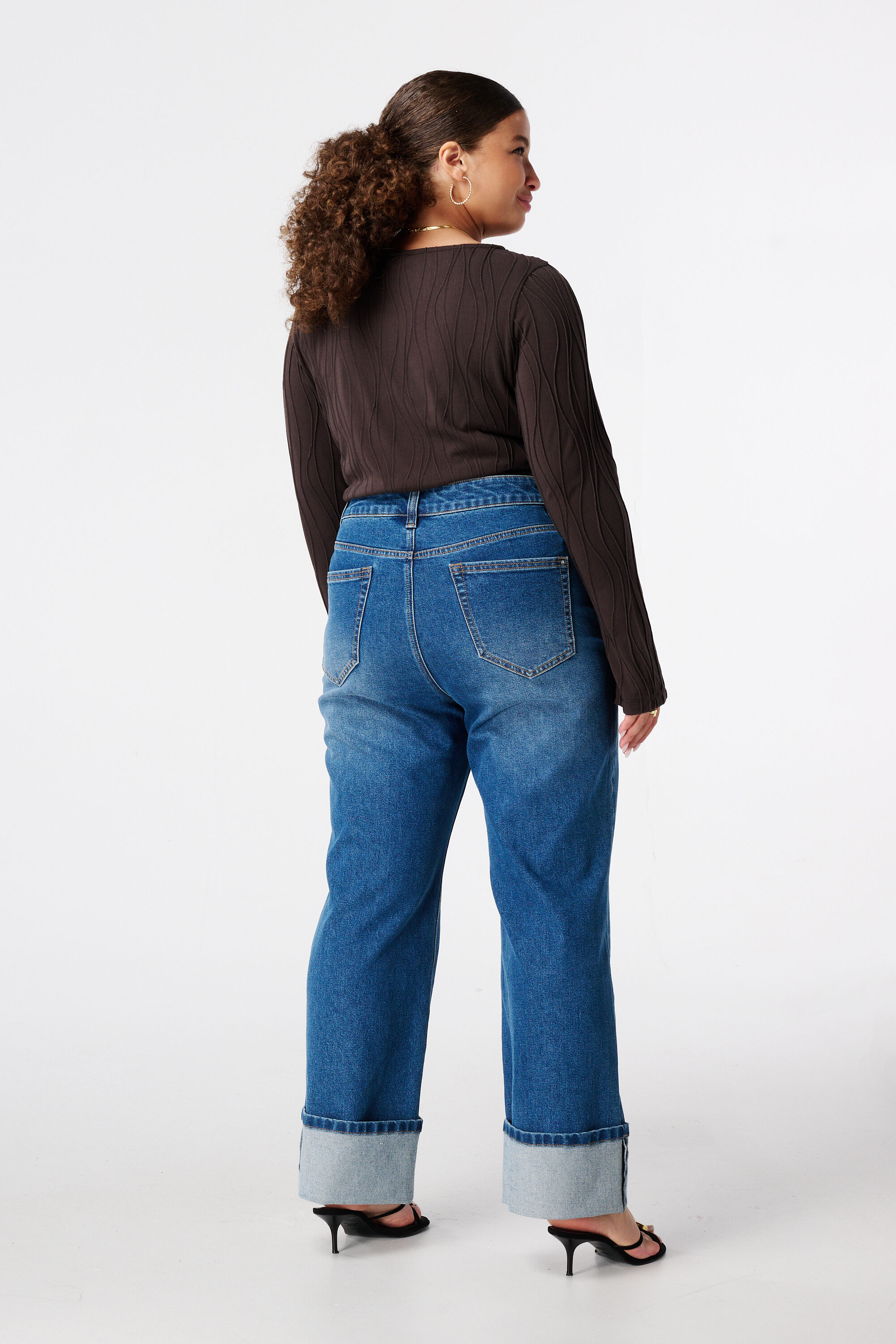Wide Leg Jeans mit Umschlag image number 3