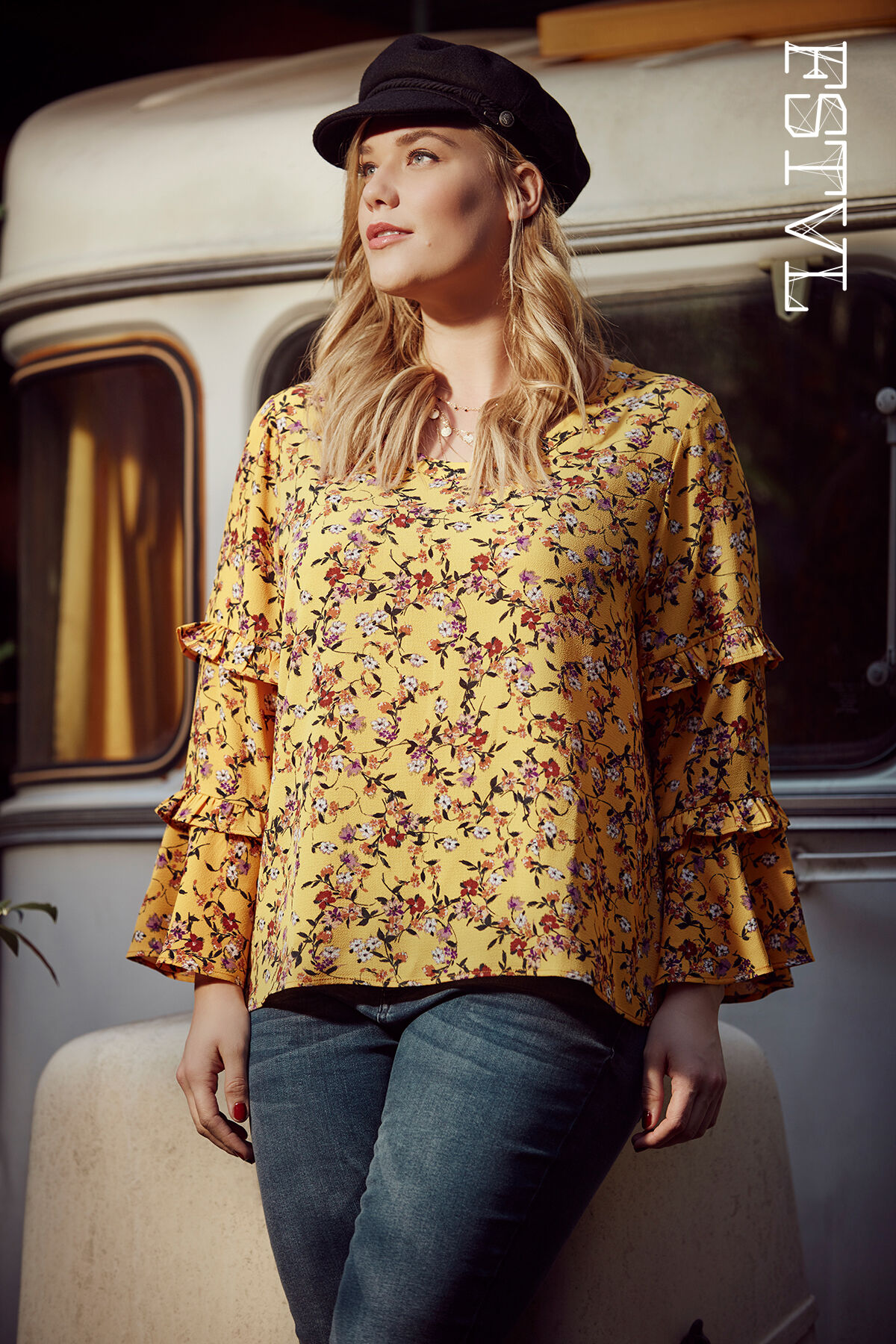 Bluse mit R&uuml;schen-&Auml;rmeln image number 0