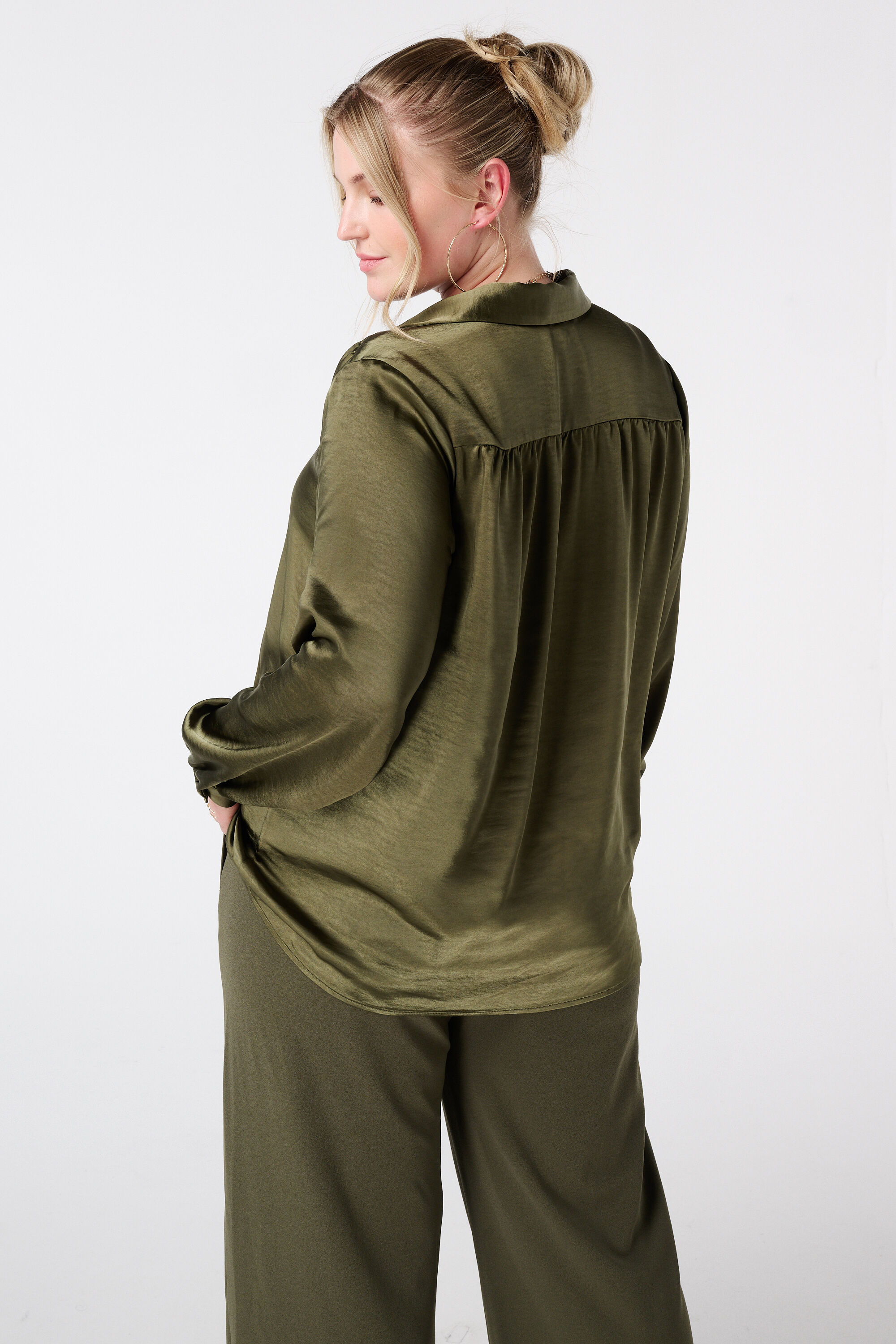 Bluse in Satinoptik image number 3