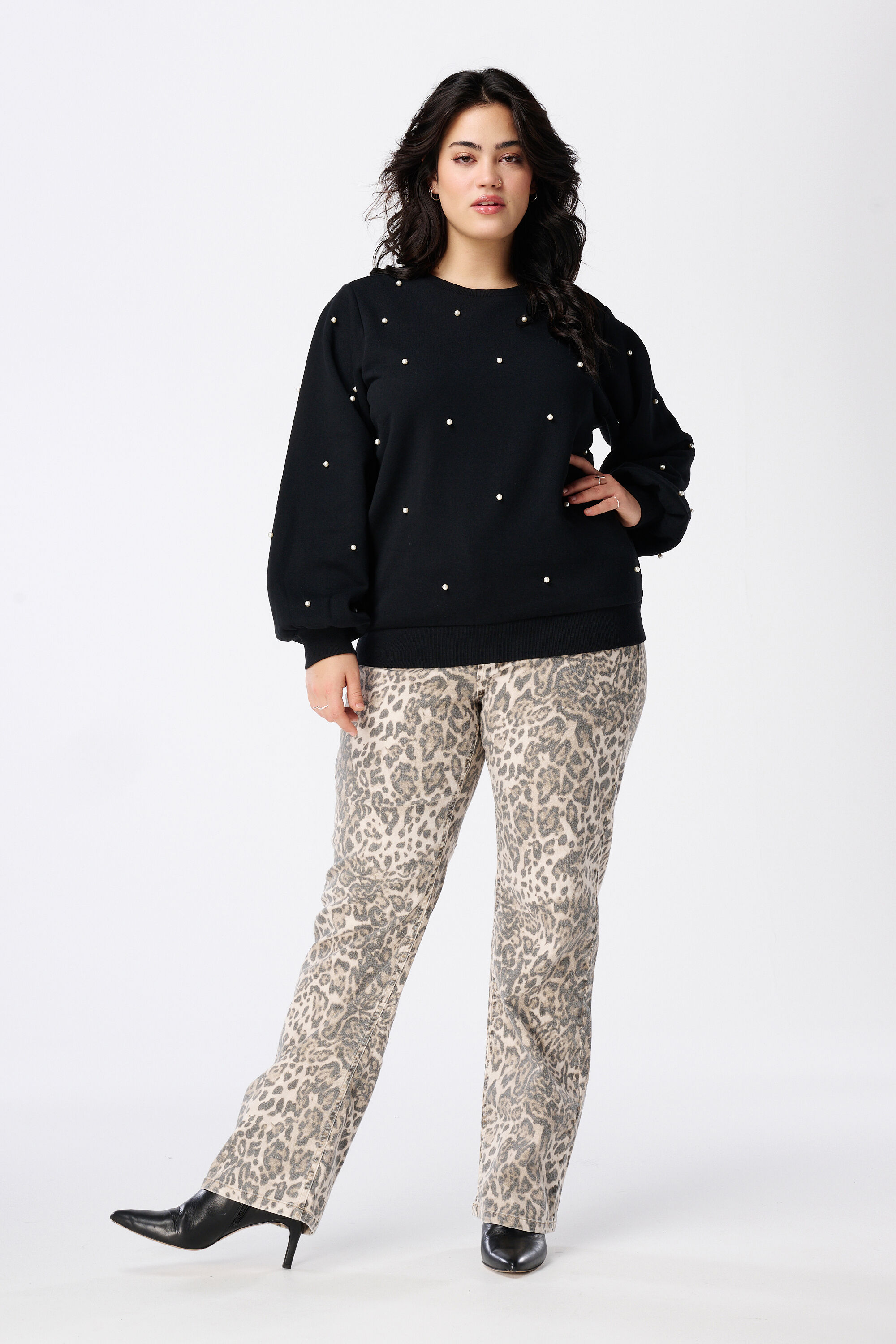 Pullover mit Perlen image number 5