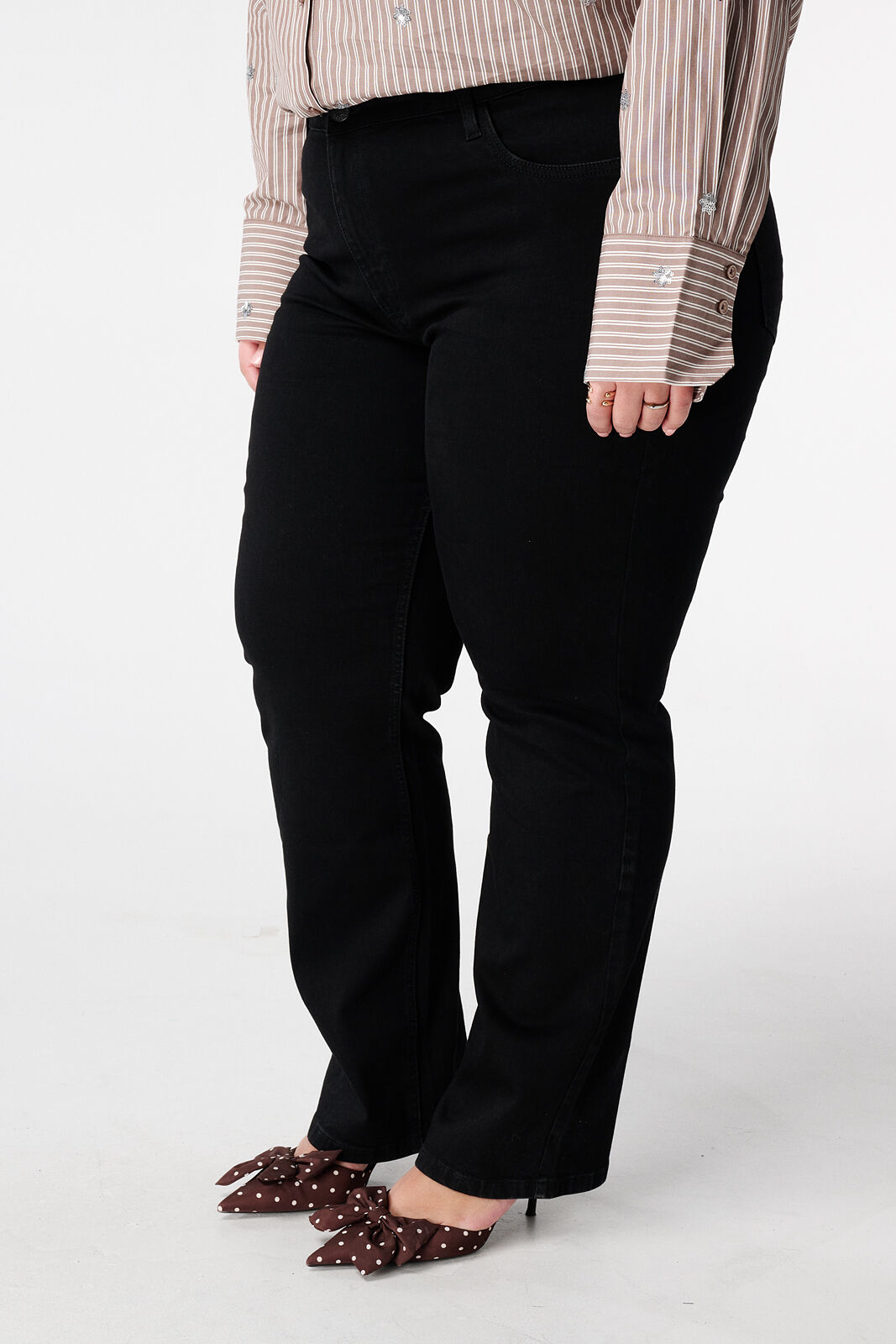 Straight Leg Jeans LILY L&auml;nge 32" image number 5