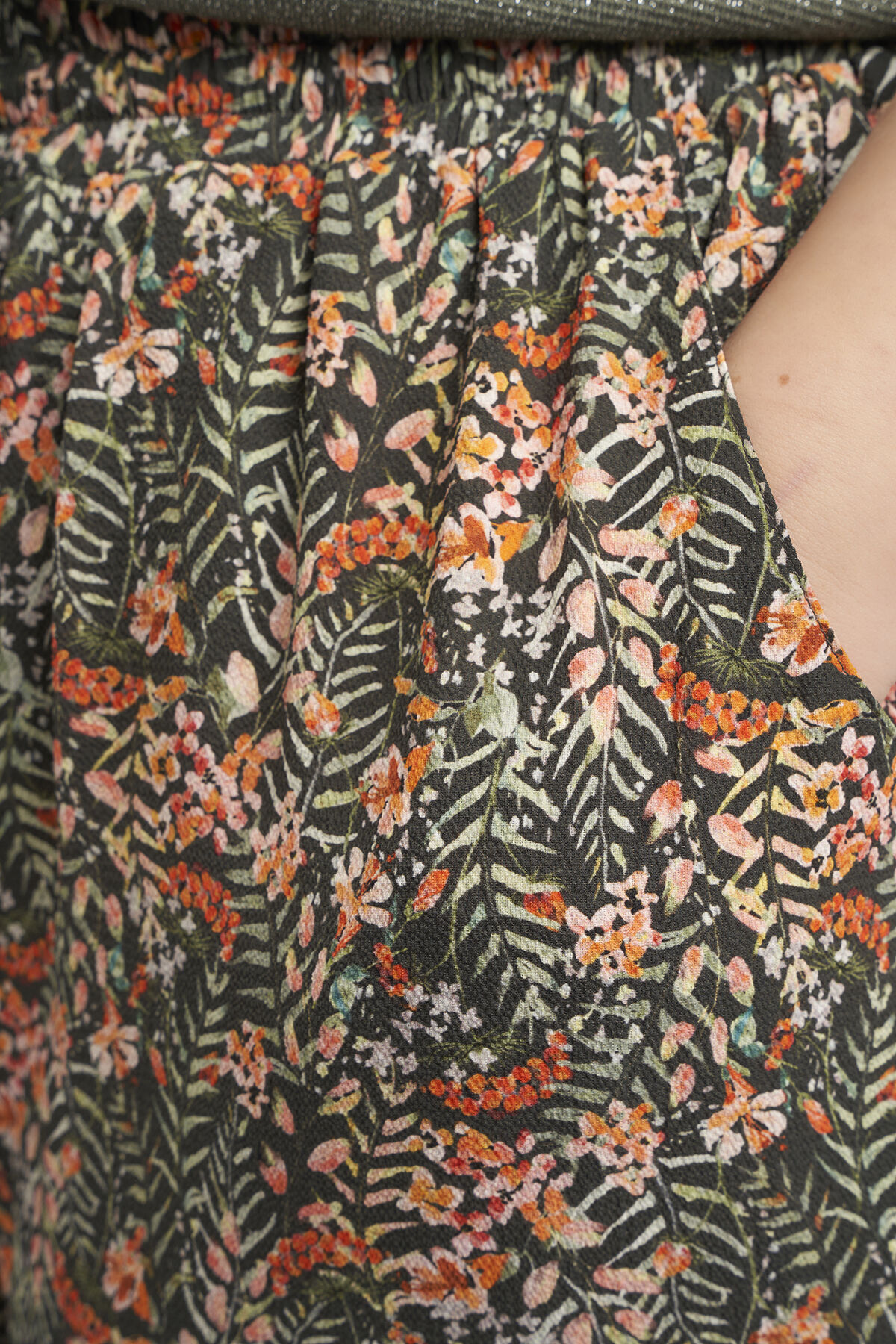 Weit geschnittene Hose  image number 5