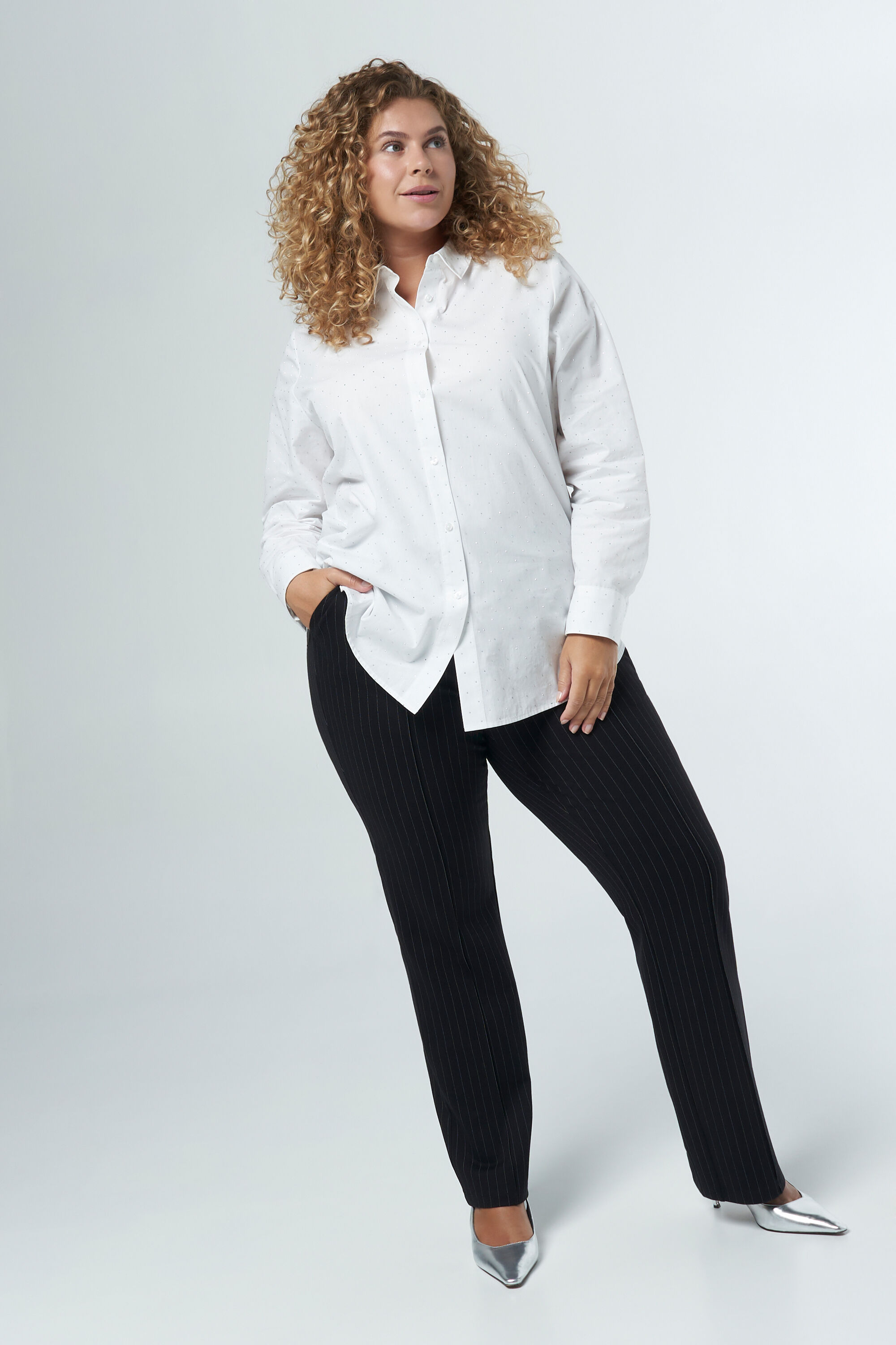 Hemd mit Strasssteinen  image number 5