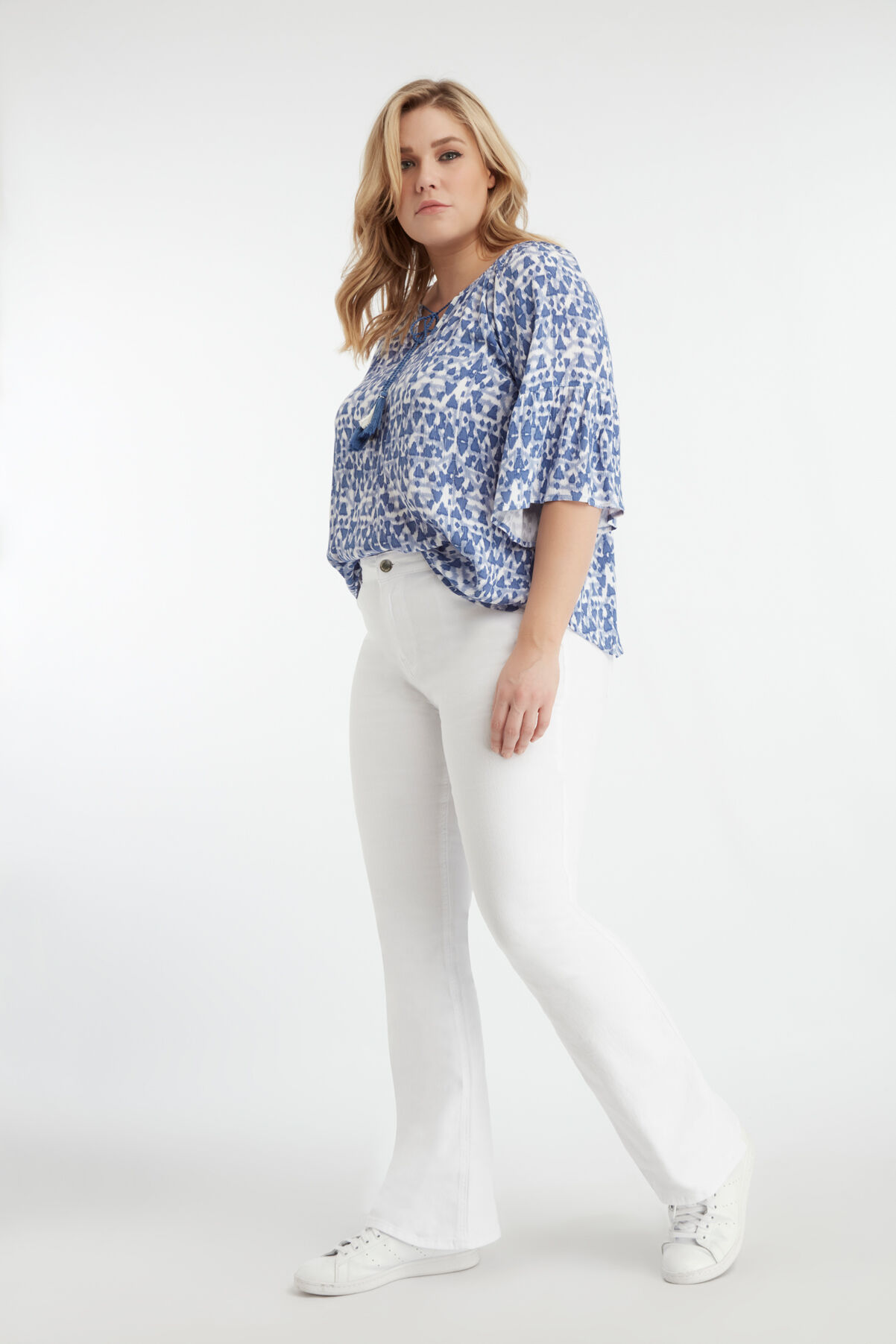 Bell-Sleeve Bluse image number 5