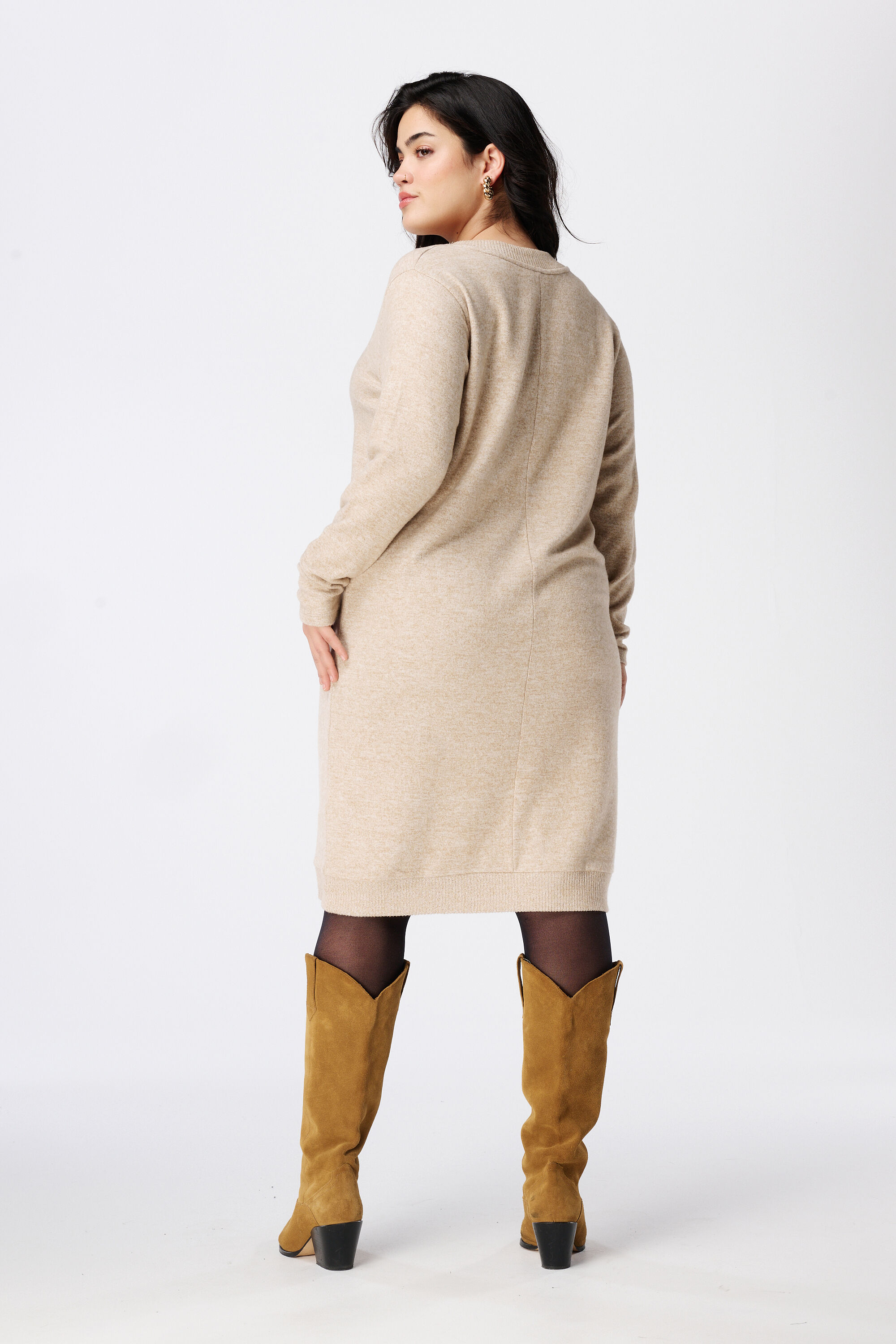 Weiches Kleid mit V-Ausschnitt  image number 3