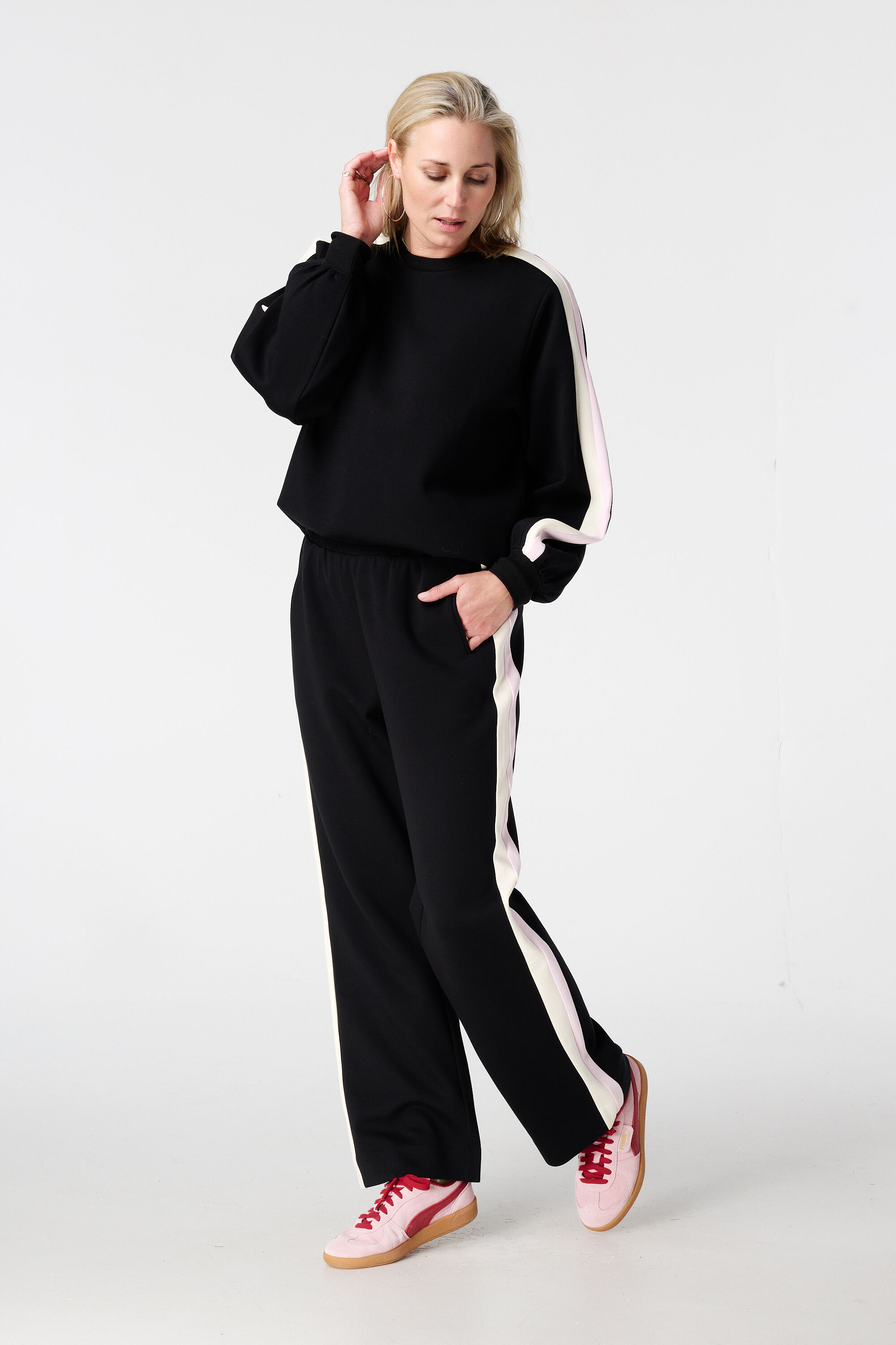 Hose mit Seitenstreifen