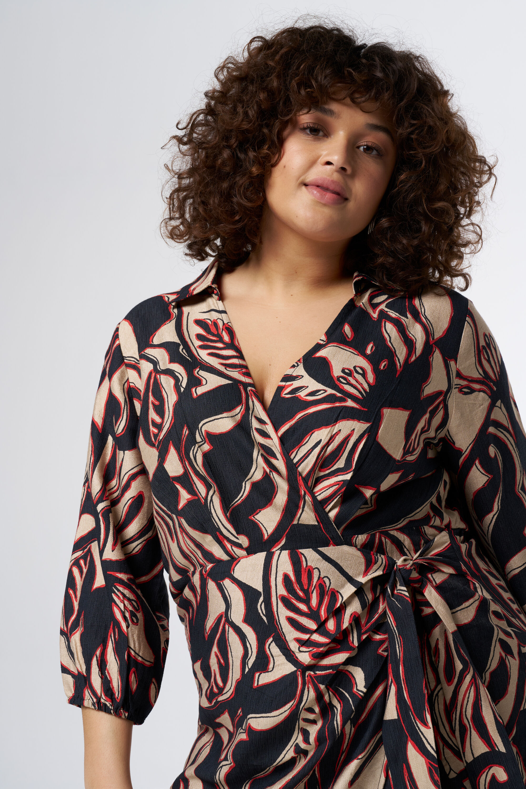 Kleid mit Kragen und Print image number 5