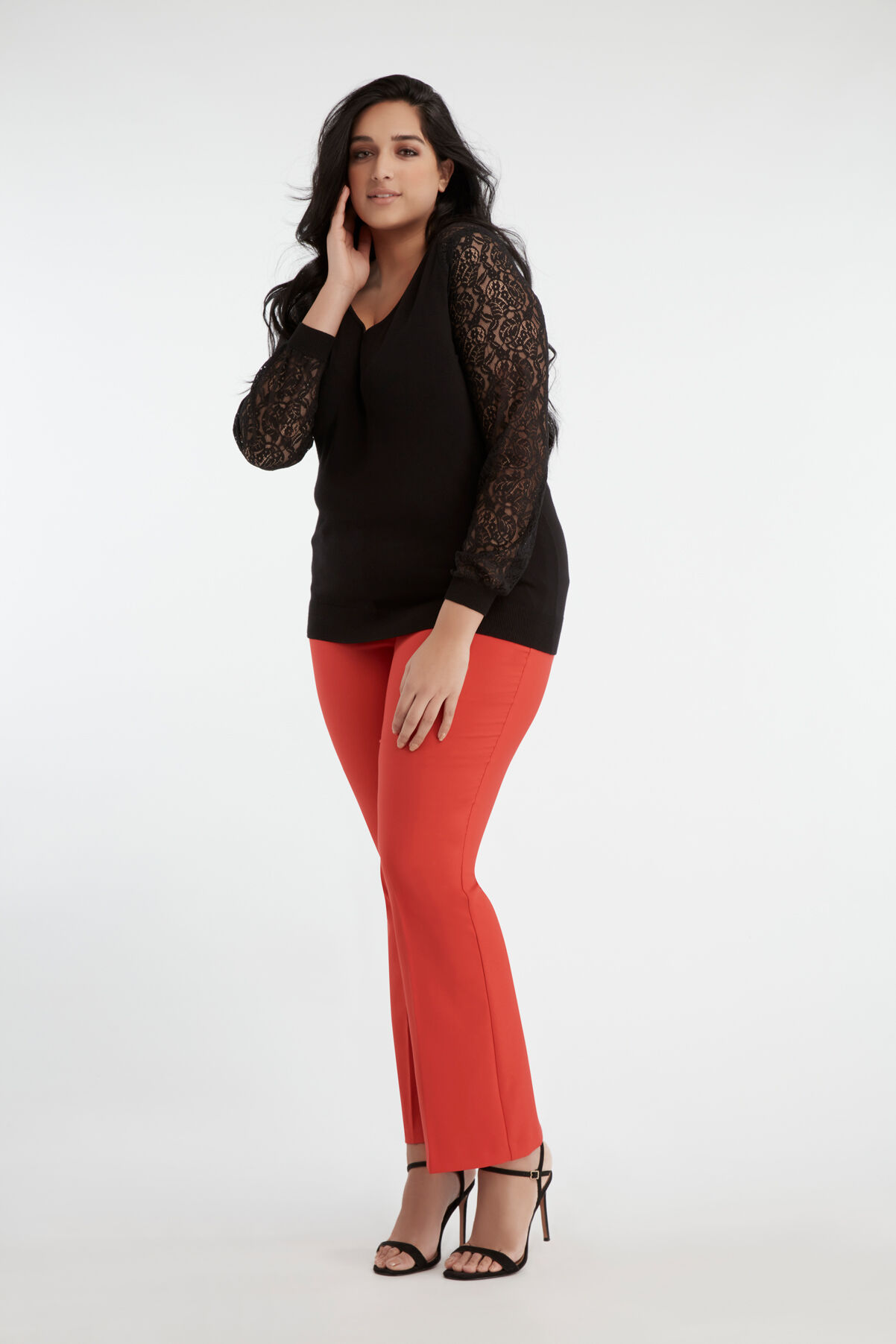 Sweatshirt mit Spitze image number 5