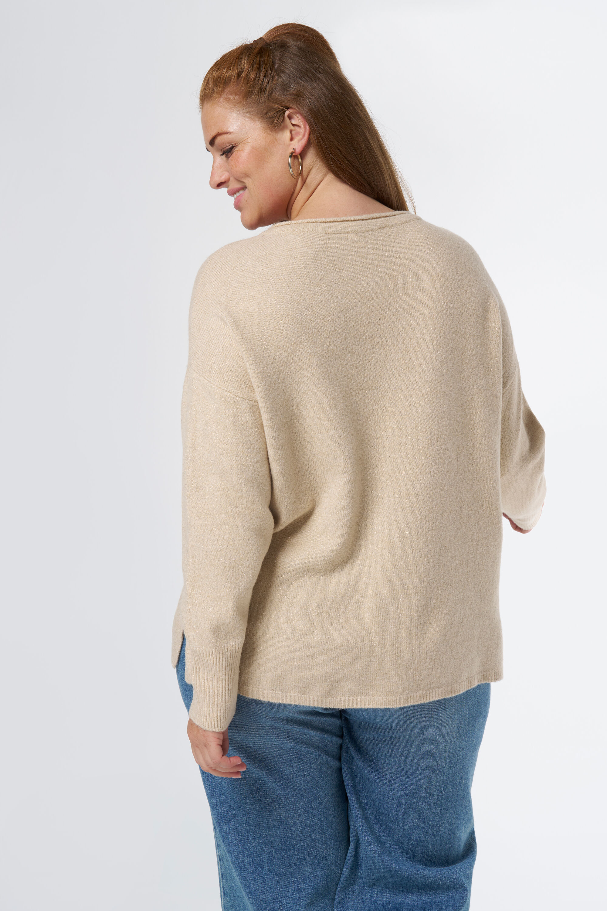 Pullover mit Glitzerdetail image number 3