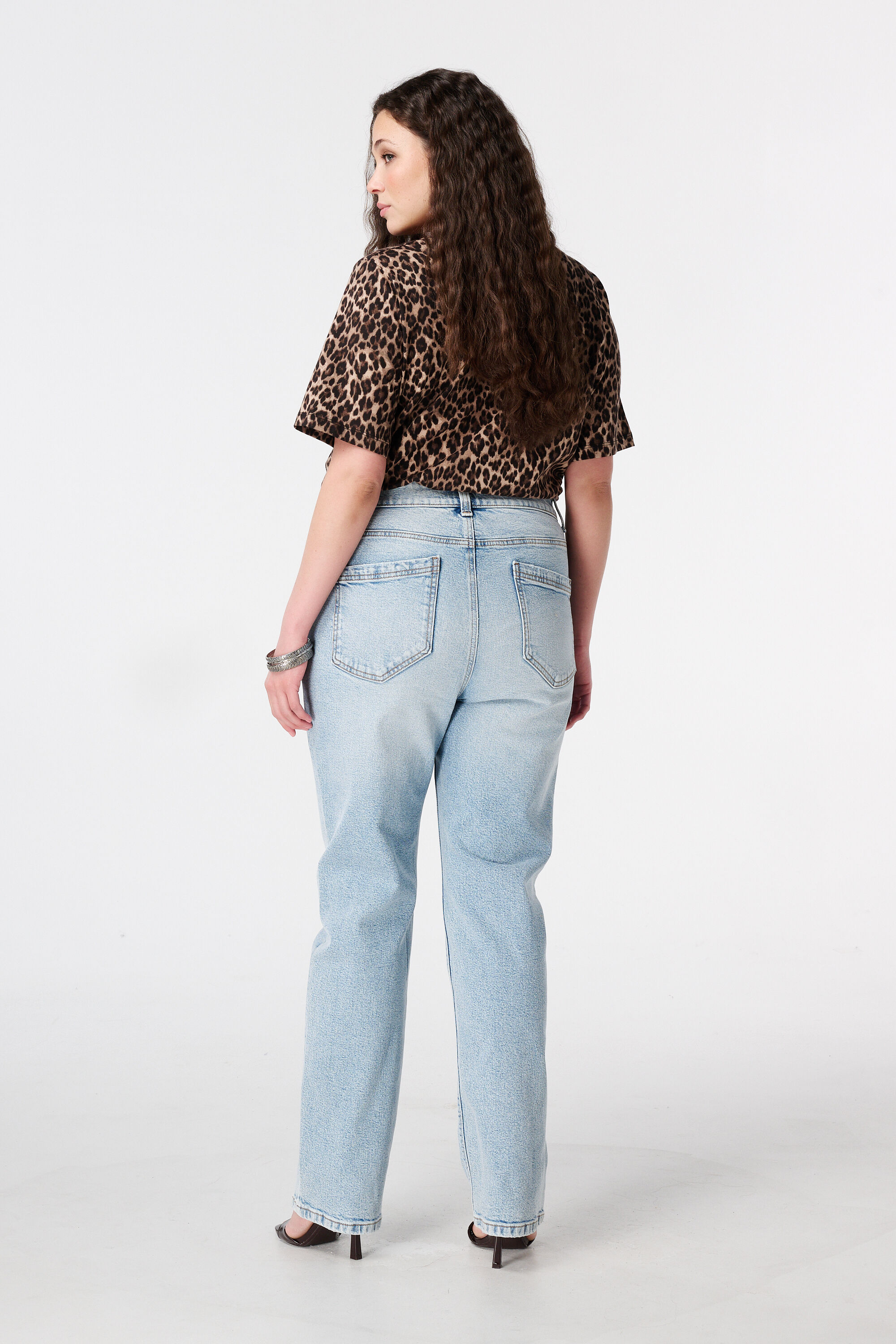 Straight Leg Jeans mit Mid Waist image number 3