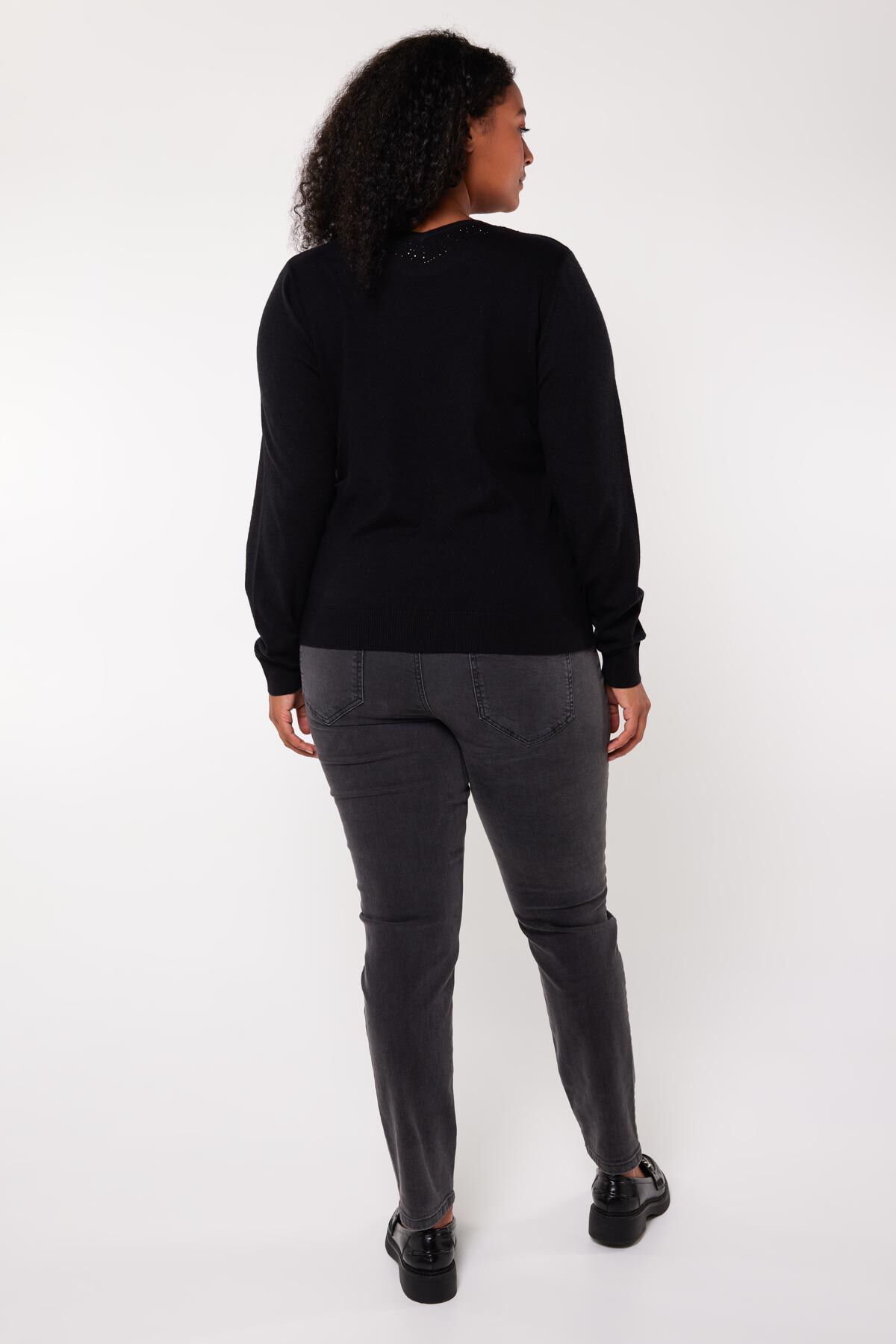 Pullover mit V-Ausschnitt und Perlenverzierungen image number 3