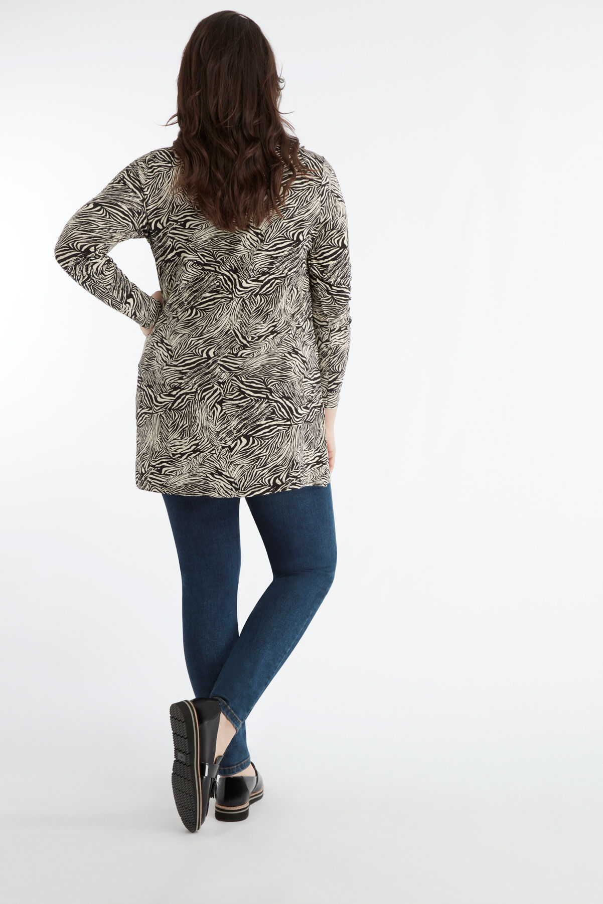 Top mit Zebra-Print und V-Ausschnitt image number 4