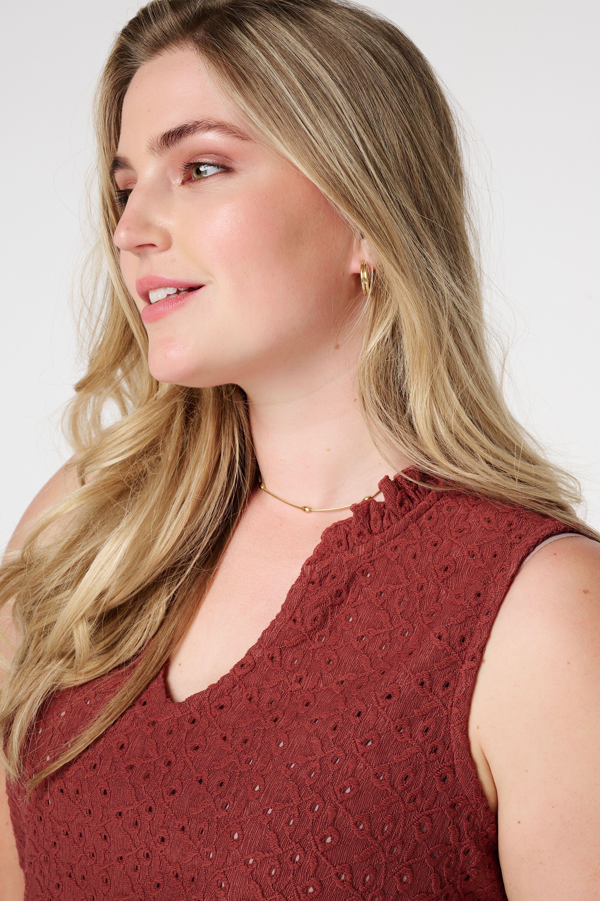 &Auml;rmelloses Top mit Stickerei image number 4