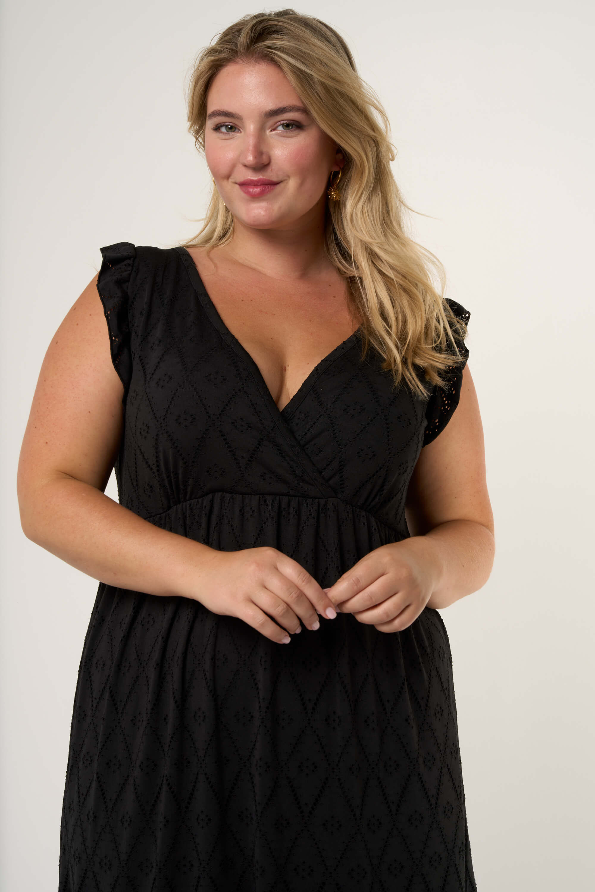 Midi-Kleid mit Stickerei image number 6