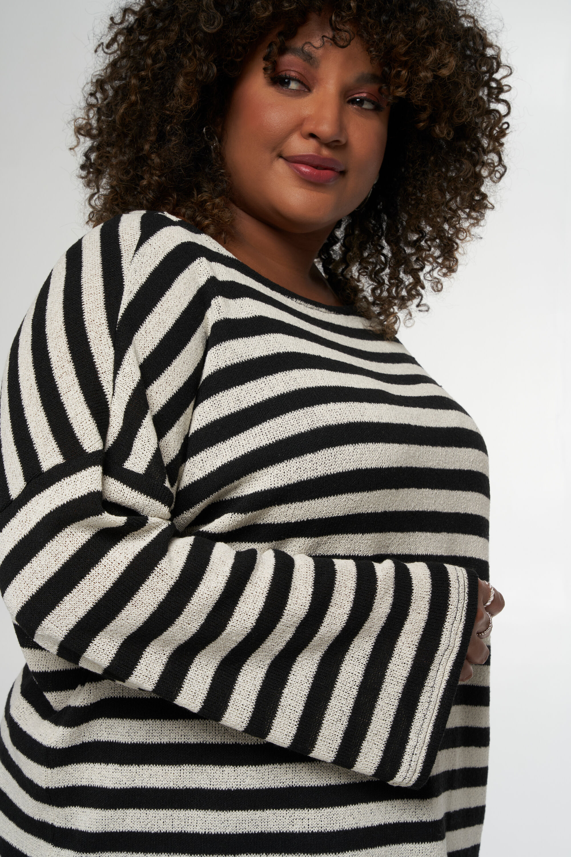 Top mit langen und ausgestellten &Auml;rmeln image number 4