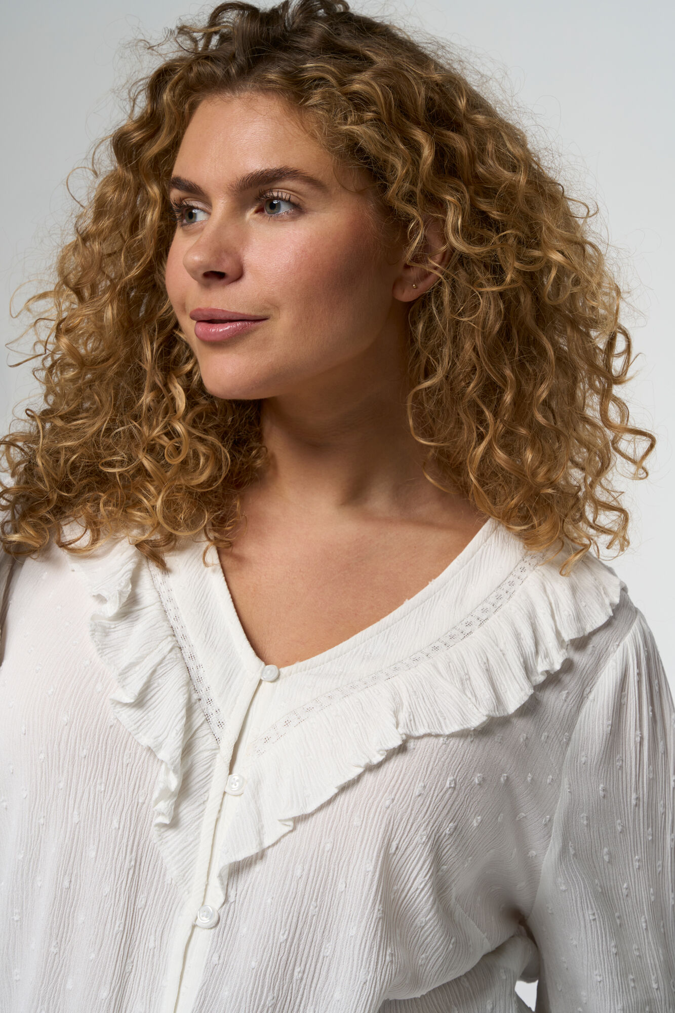 Bluse mit Struktur und Details image number 4