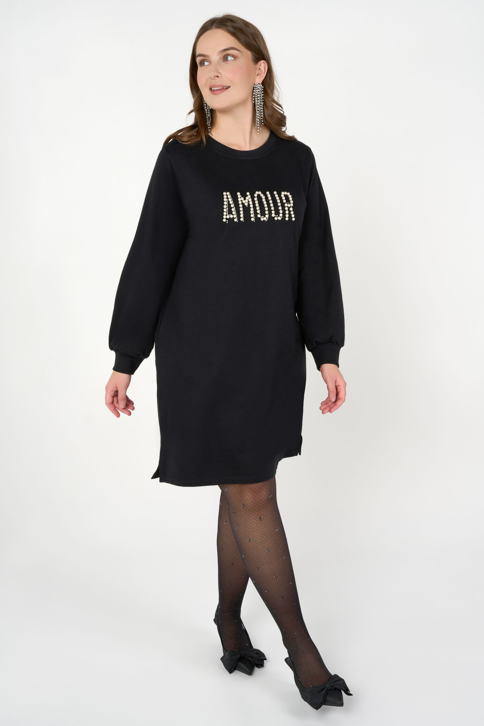 Sweatshirt-Kleid mit &bdquo;Amour&ldquo; Text-Print  image number 6
