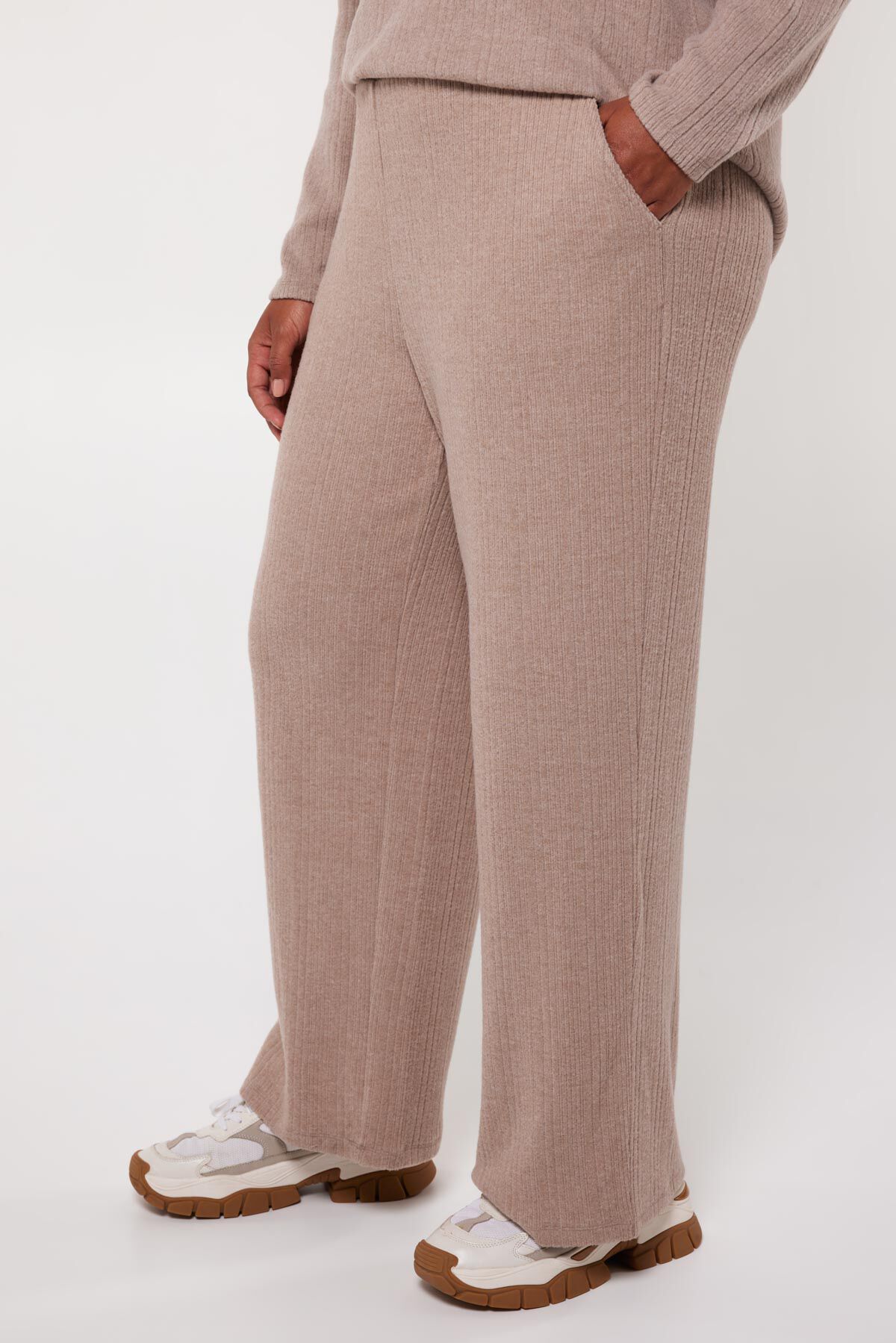 Weiche Hose mit weitem Bein  image number 5