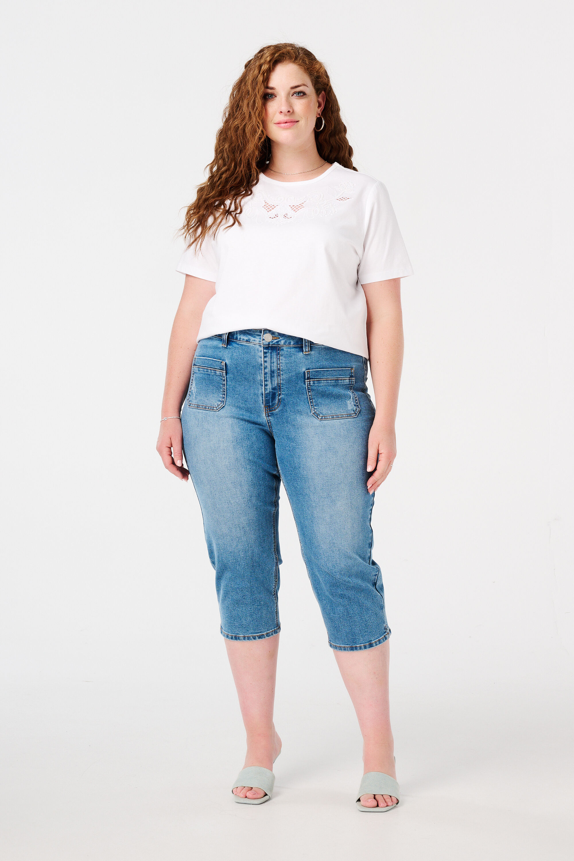  T-Shirt mit Stickerei image number 5