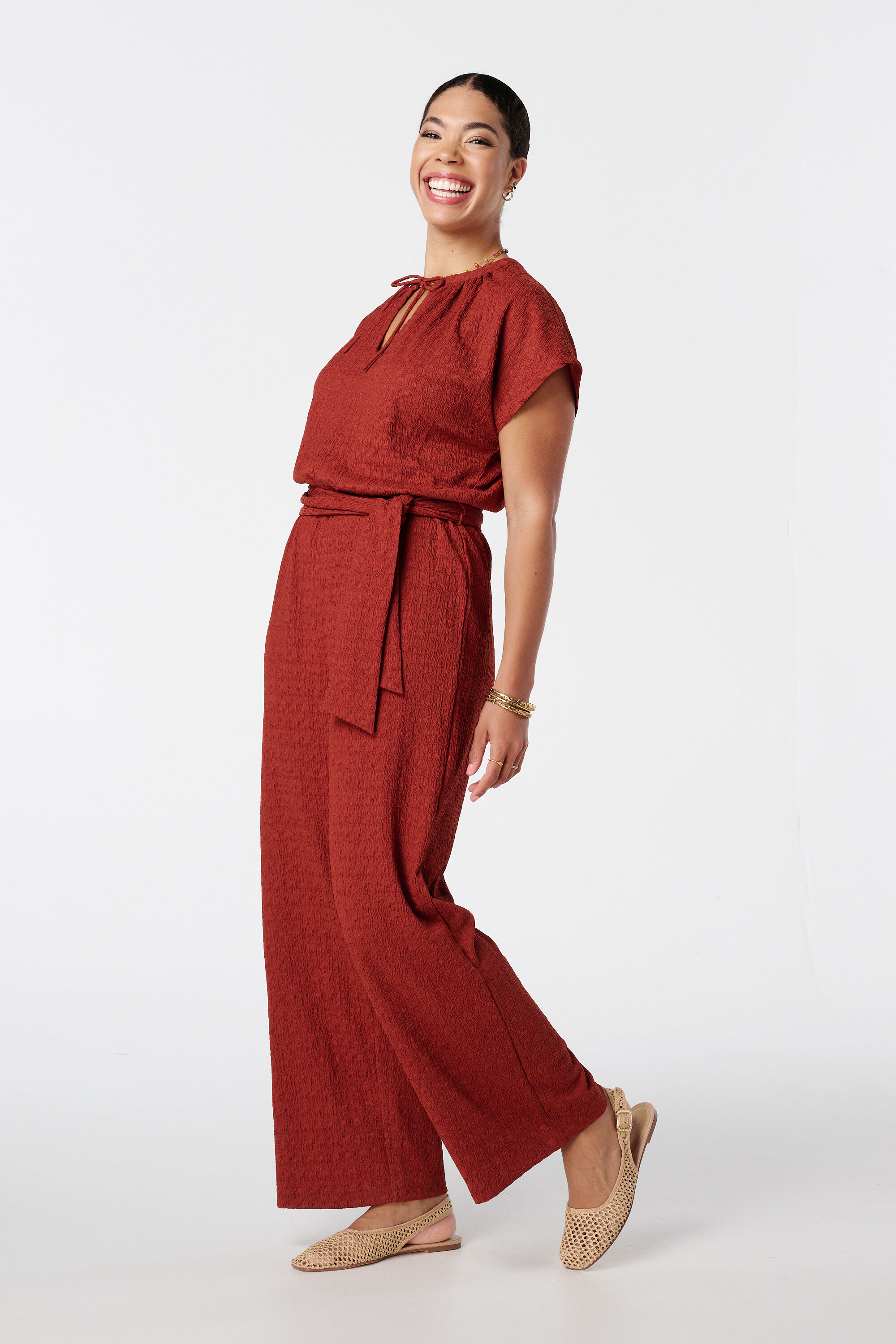 Jumpsuit mit weitem Bein  image number 5