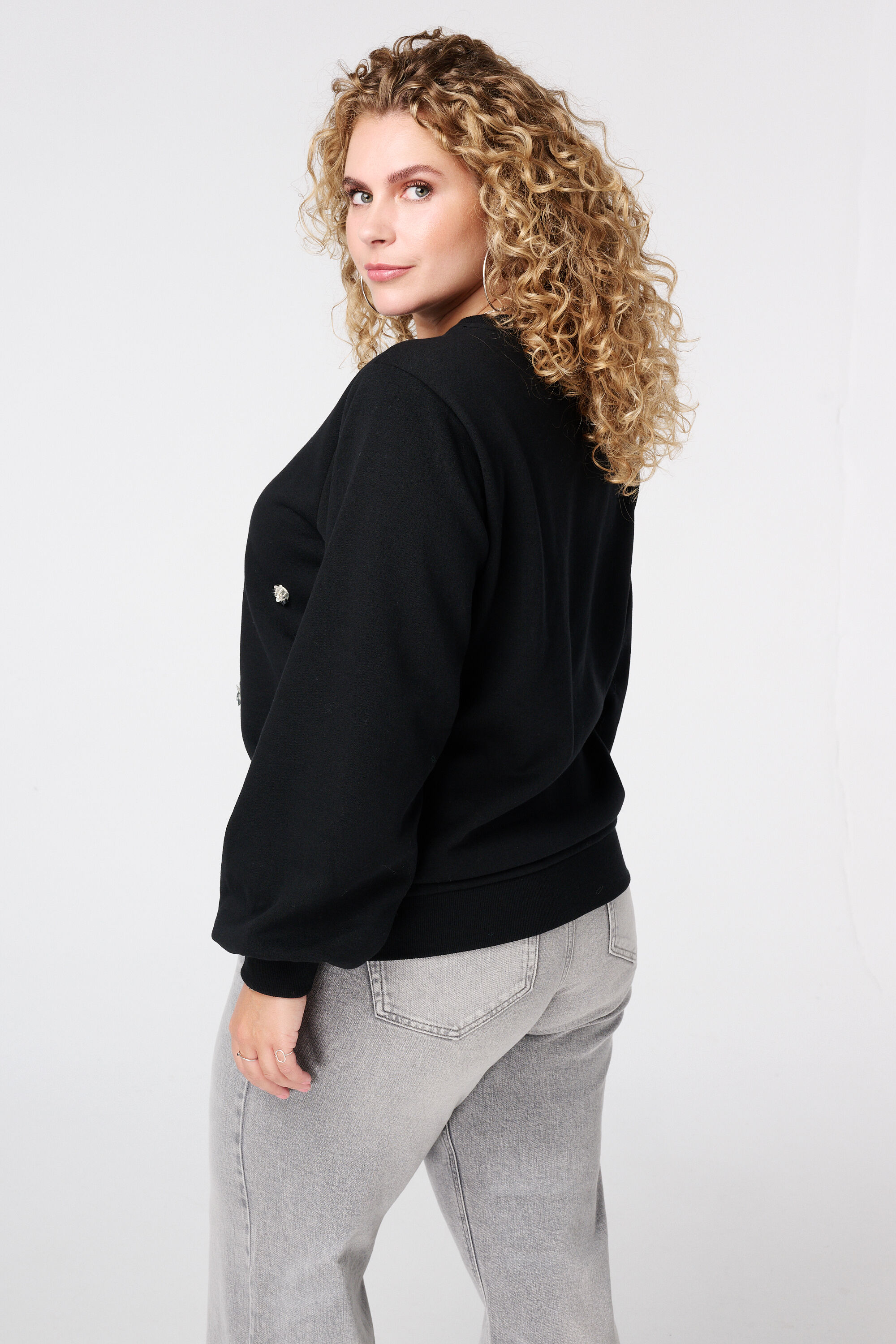 Pullover mit 3D-Blumen image number 3