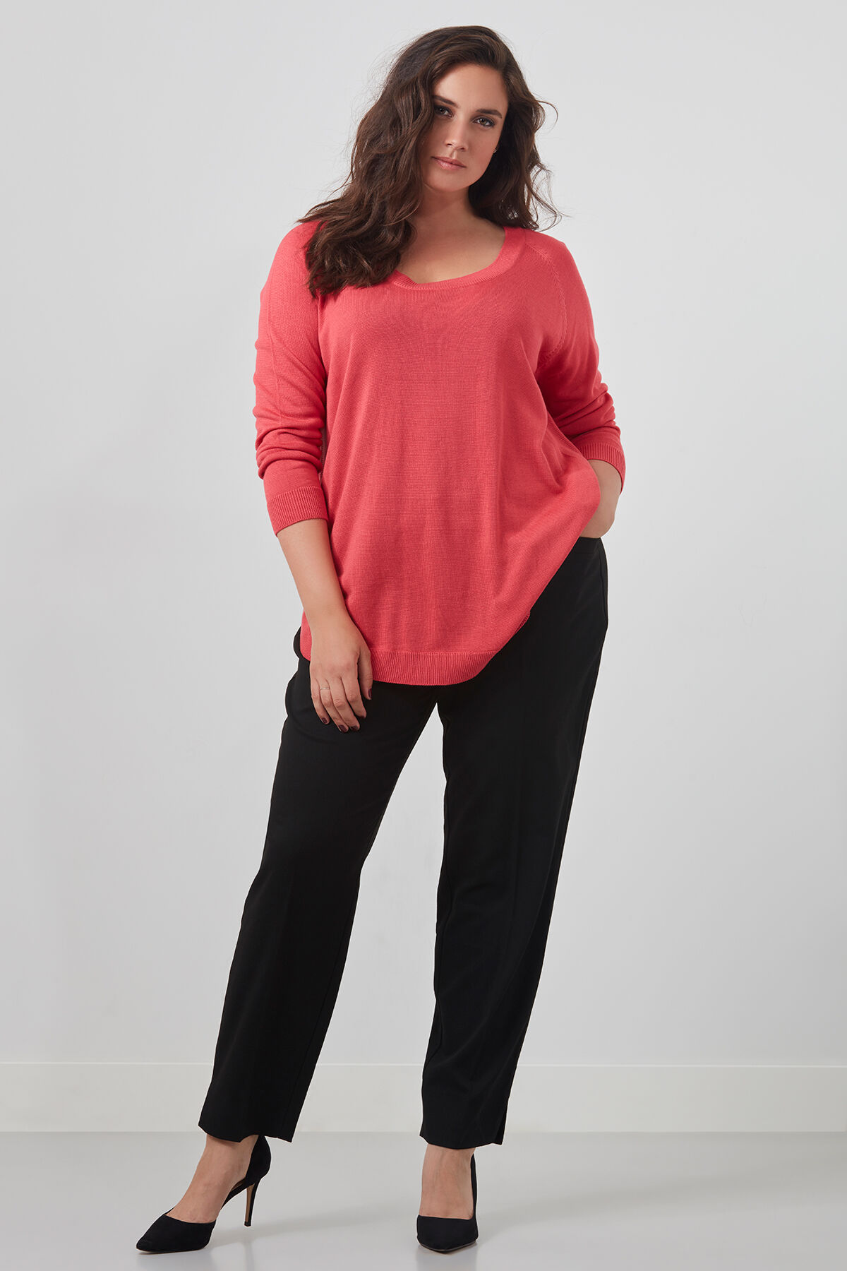 Pullover mit abgerundetem Saum image number 3