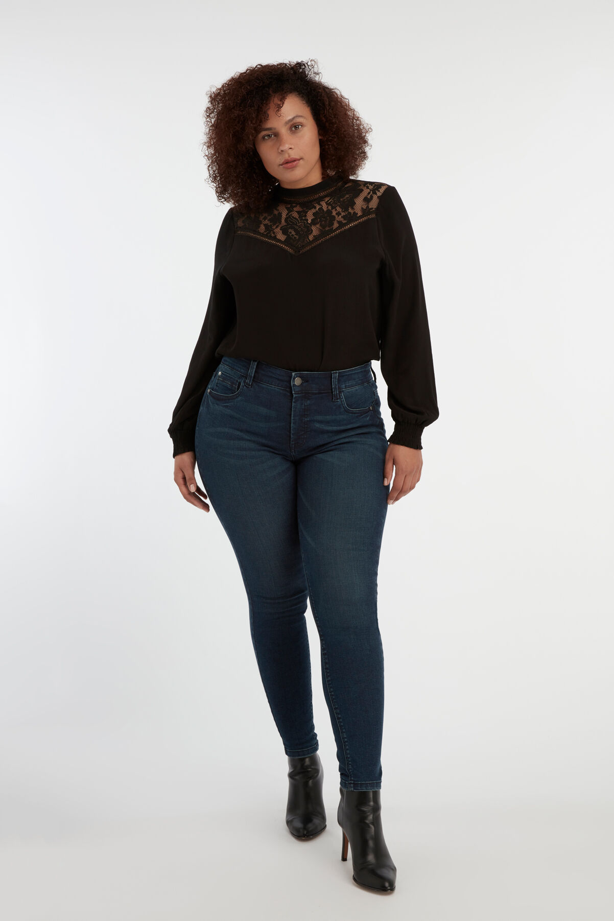 Magic Simplicity SHAPES Jeans image number 0