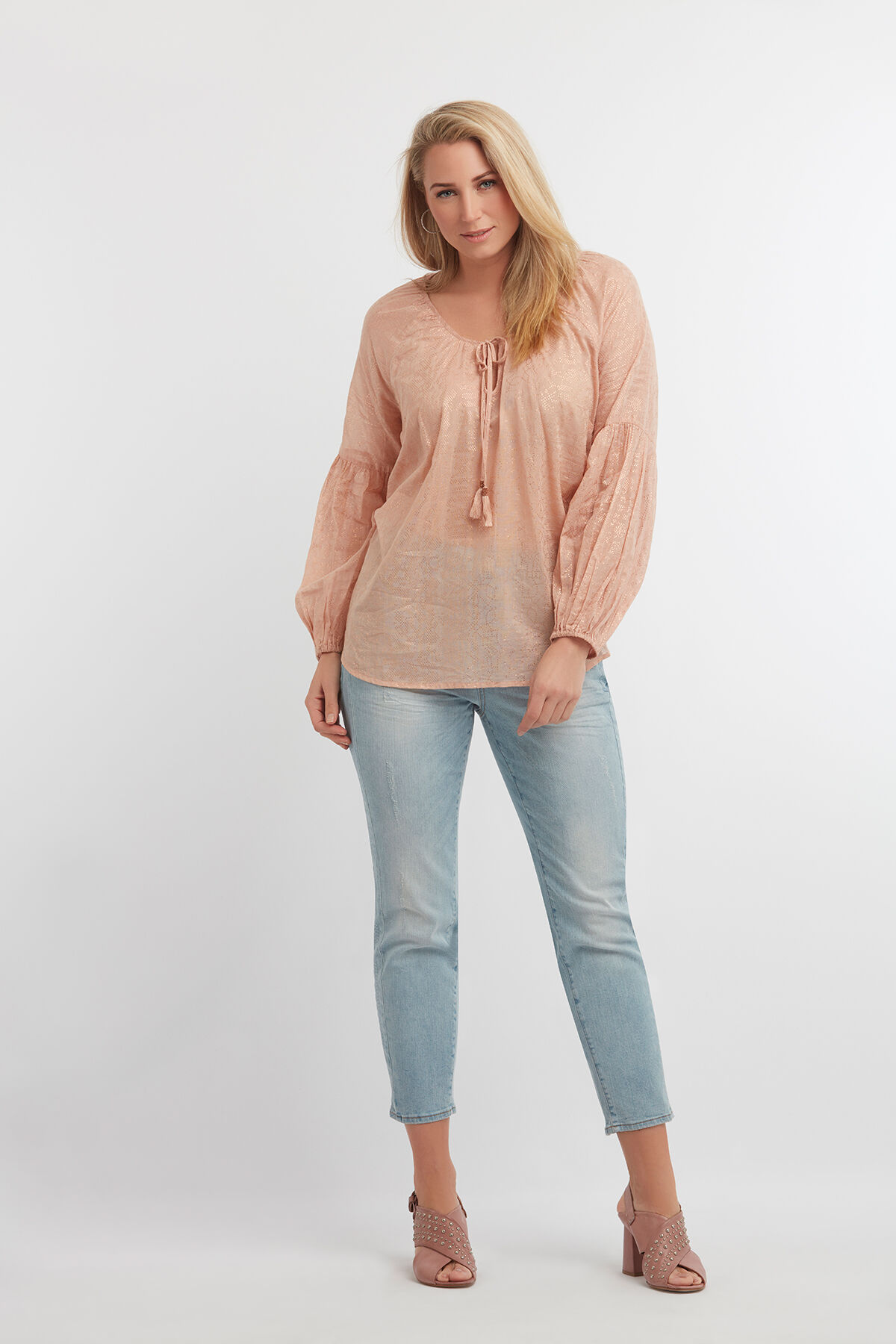 Jeans mit Pailletten image number 4