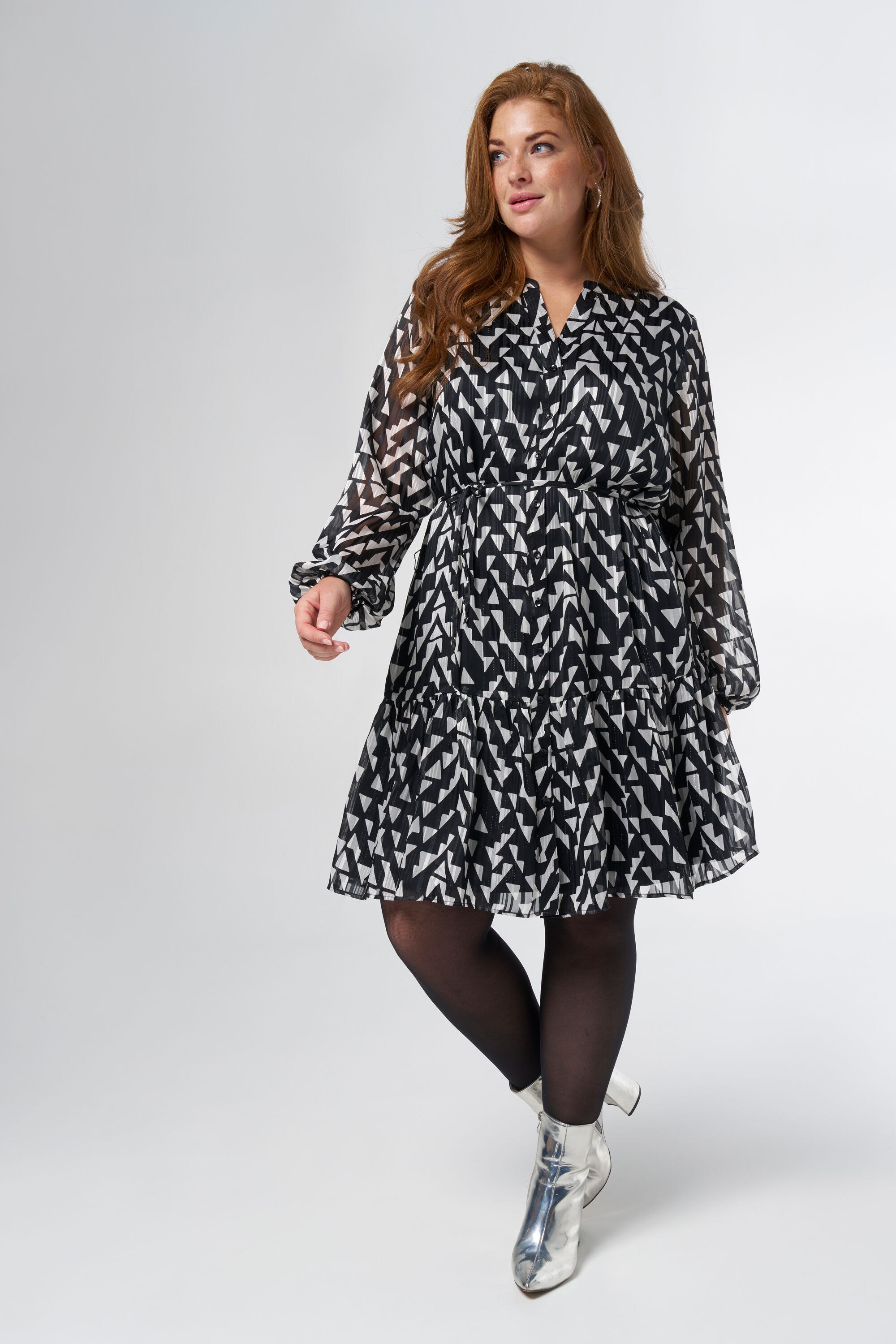 Durchkn&ouml;pfbares Kleid mit G&uuml;rtel image number 5