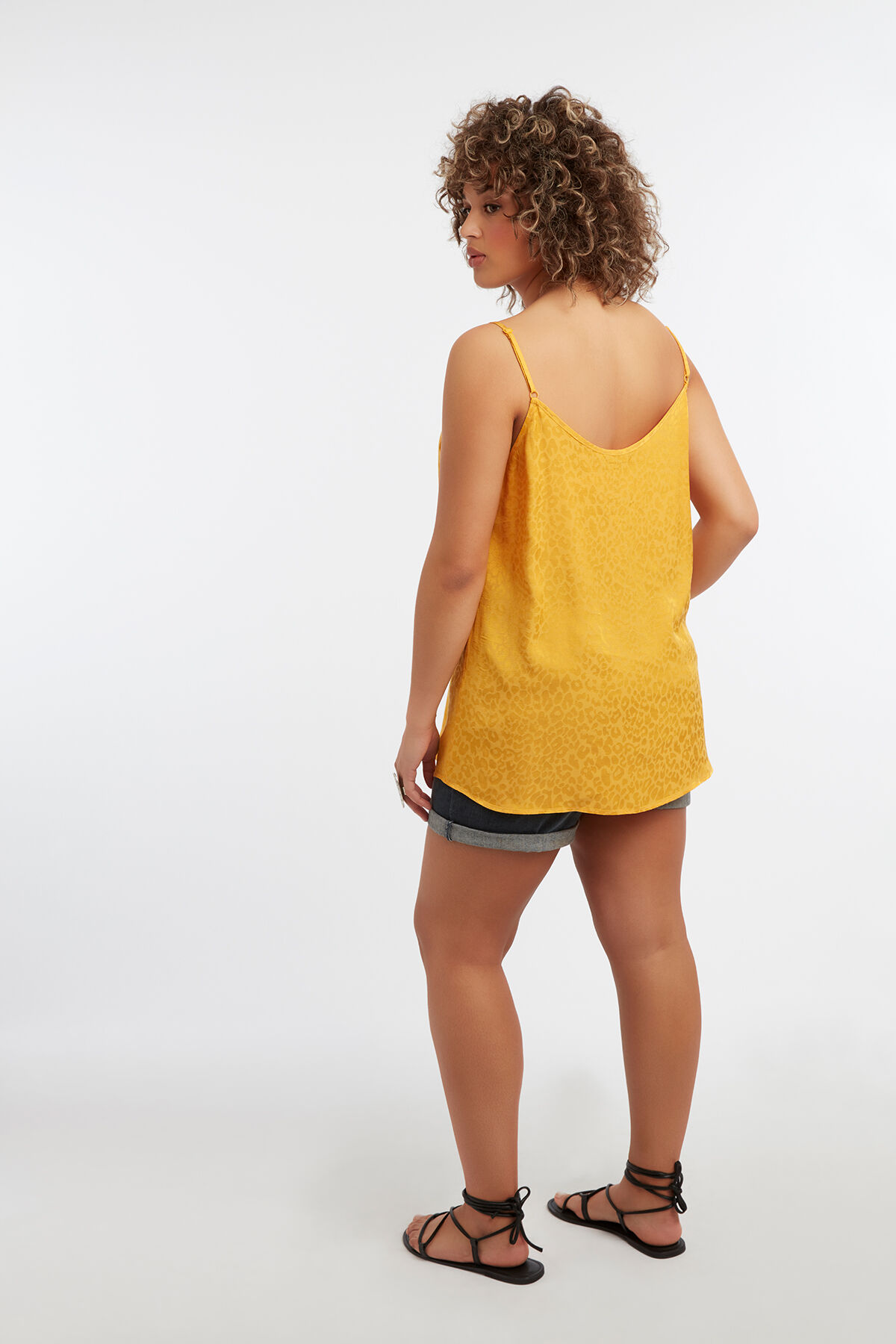 &Auml;rmellose Bluse mit subtilem Leoparden-Print image number 5