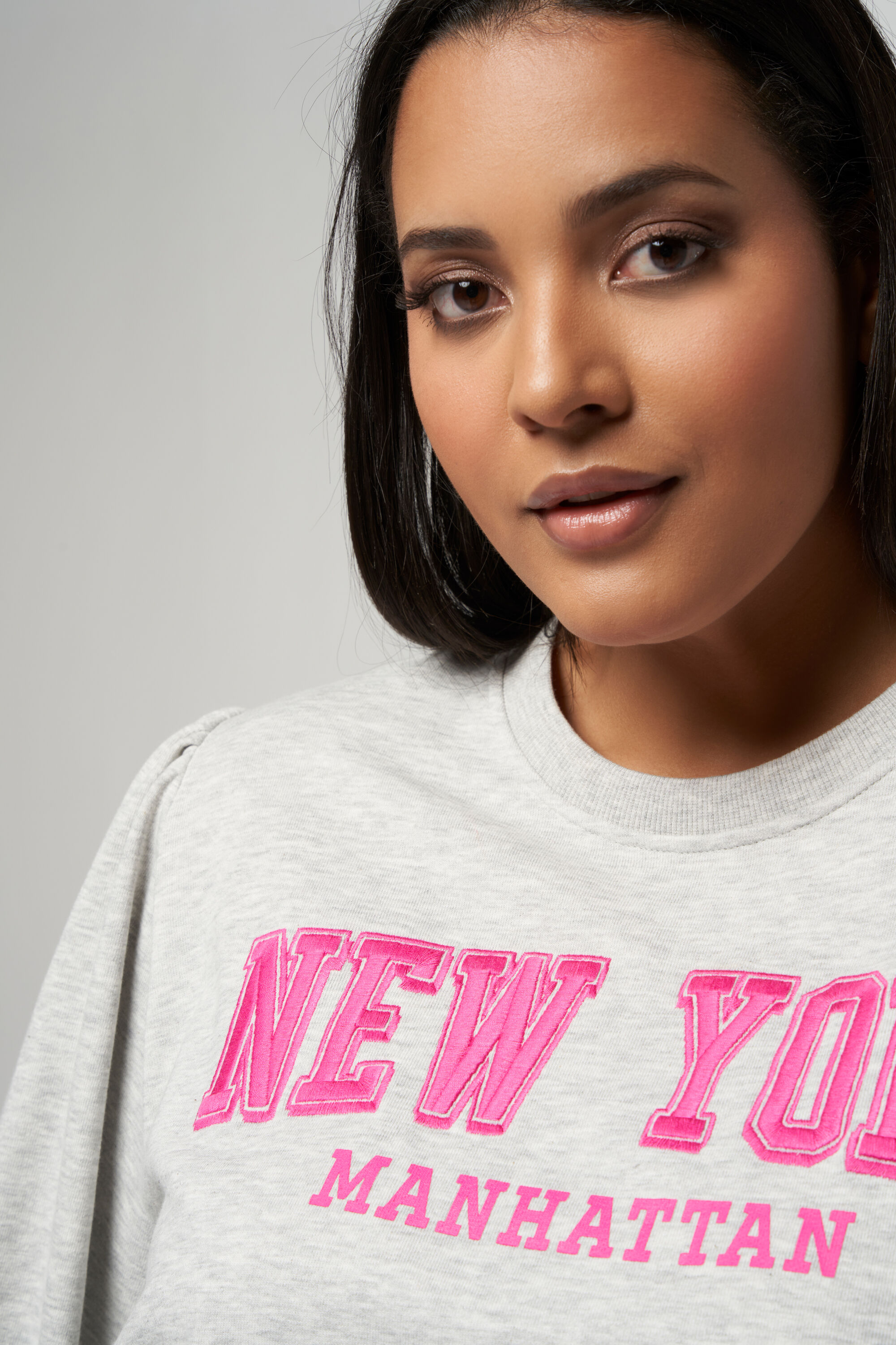 Pullover mit &bdquo;NEW YORK&ldquo; Text-Print  image number 4