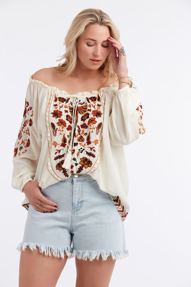 Bluse mit Stickerei image number 5