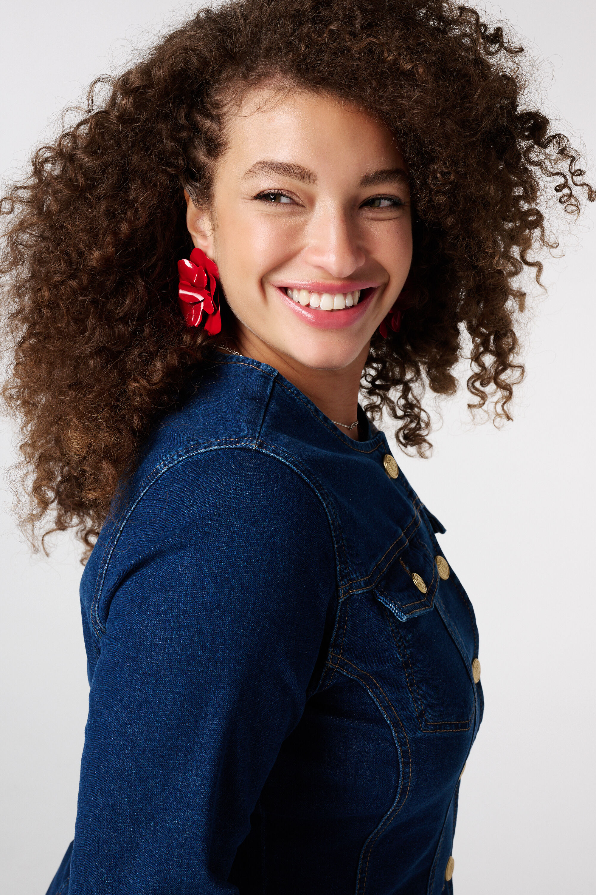 Taillierte Jeansjacke image number 4