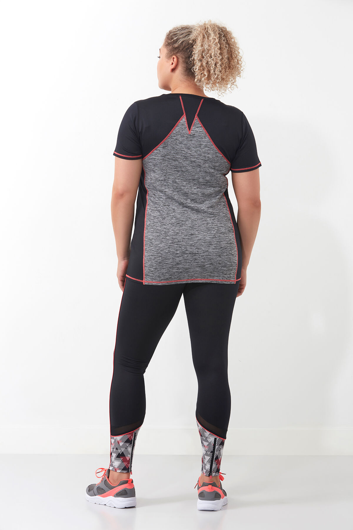 Sportleggings mit Muster und Meshdetail image number 4