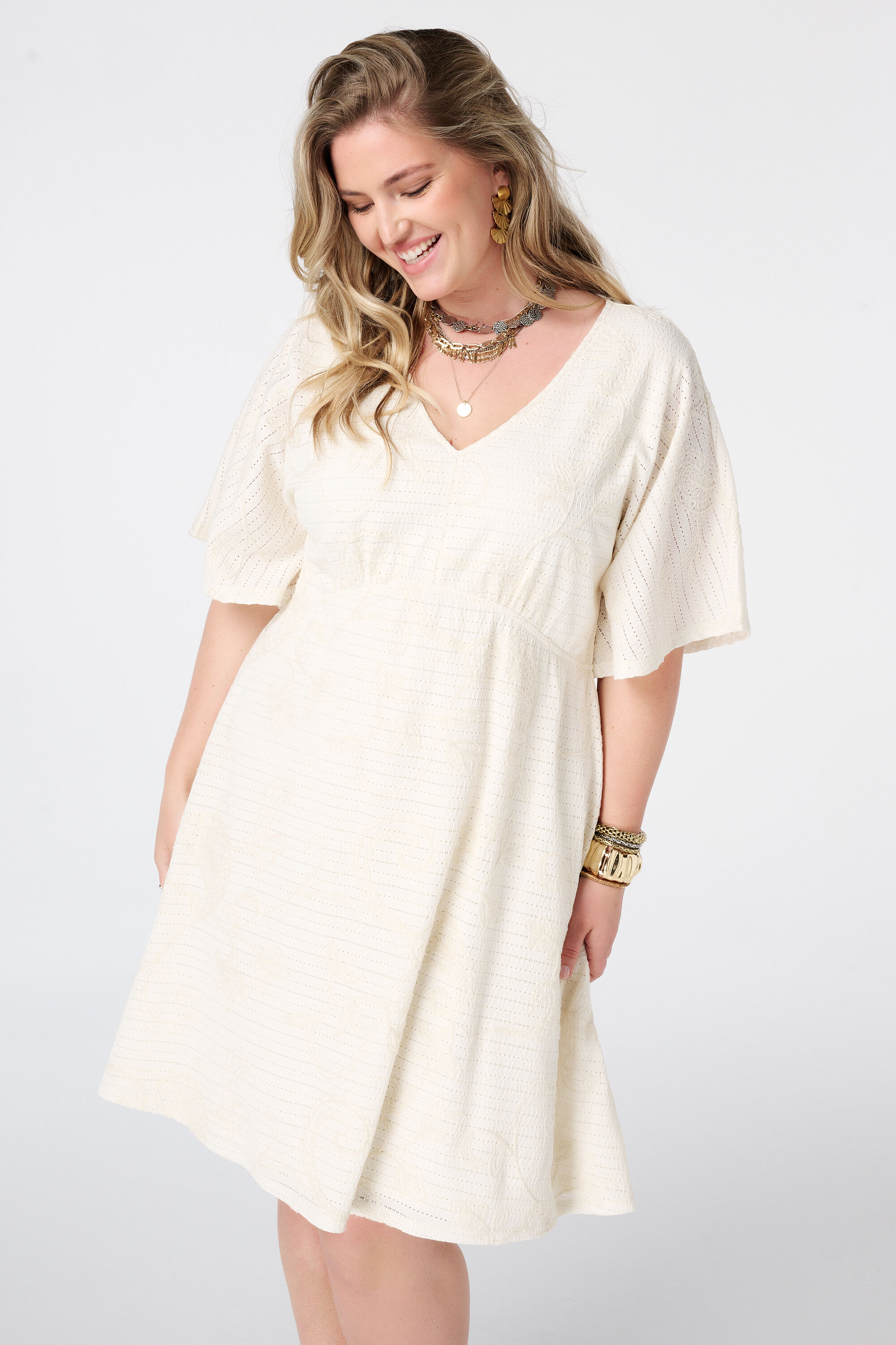 Kurzes Kleid mit Schmetterlings&auml;rmeln image number 5