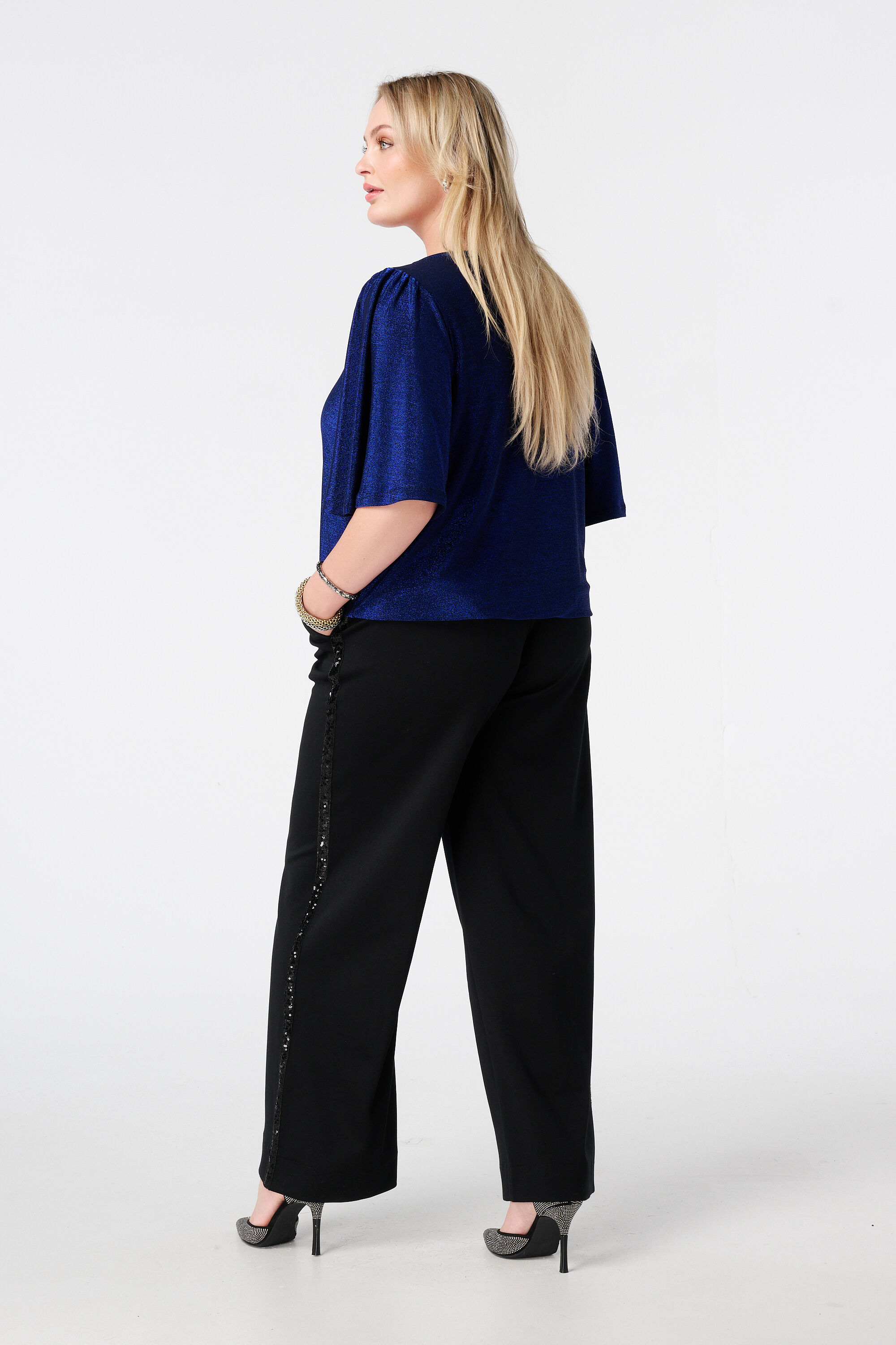 Weite Hose mit Stretch und Seitenstreifen image number 3