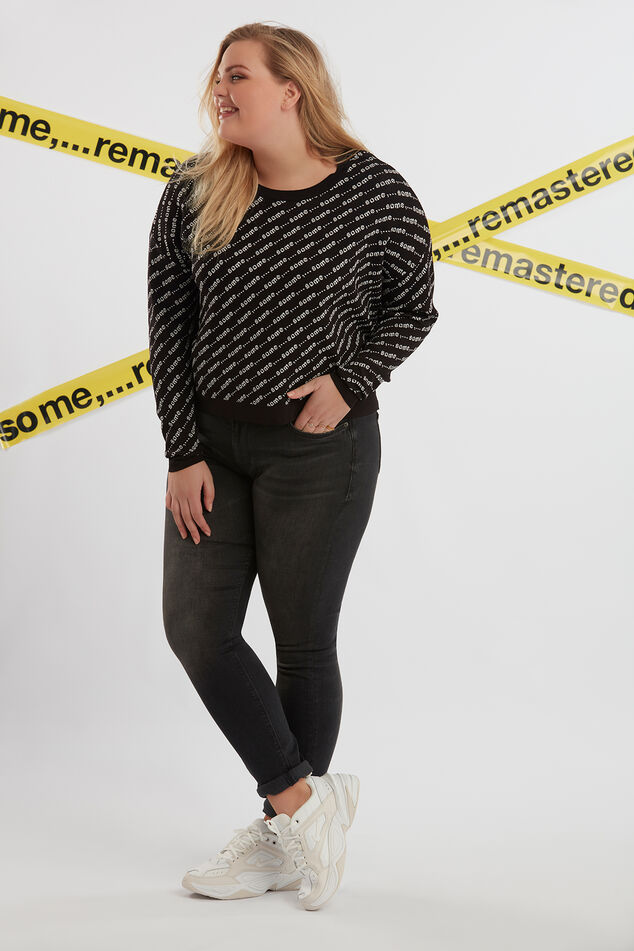 Pullover mit Allover-Logo-Print image number 4