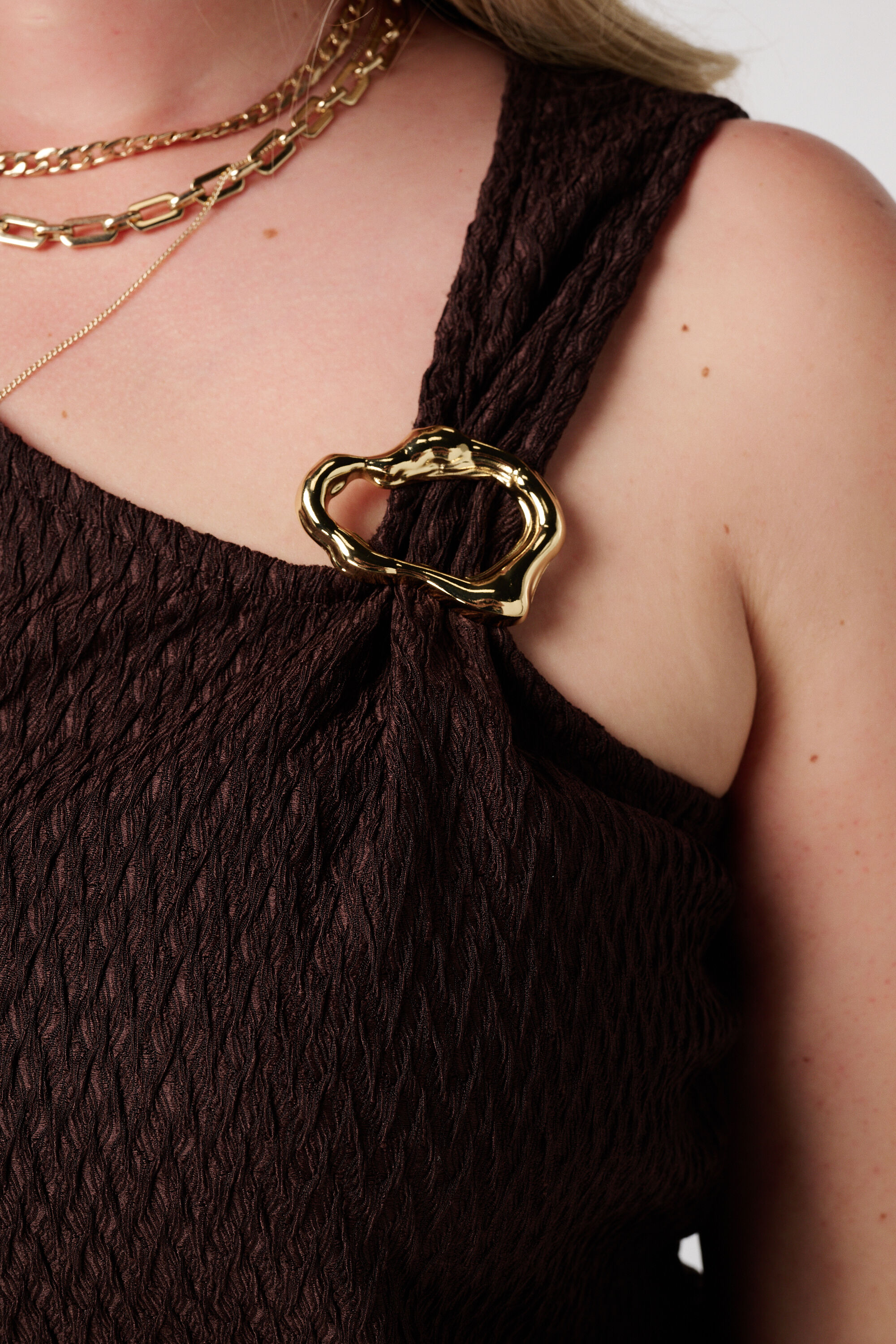 Asymmetrisches Top mit dekorativem Detail image number 6