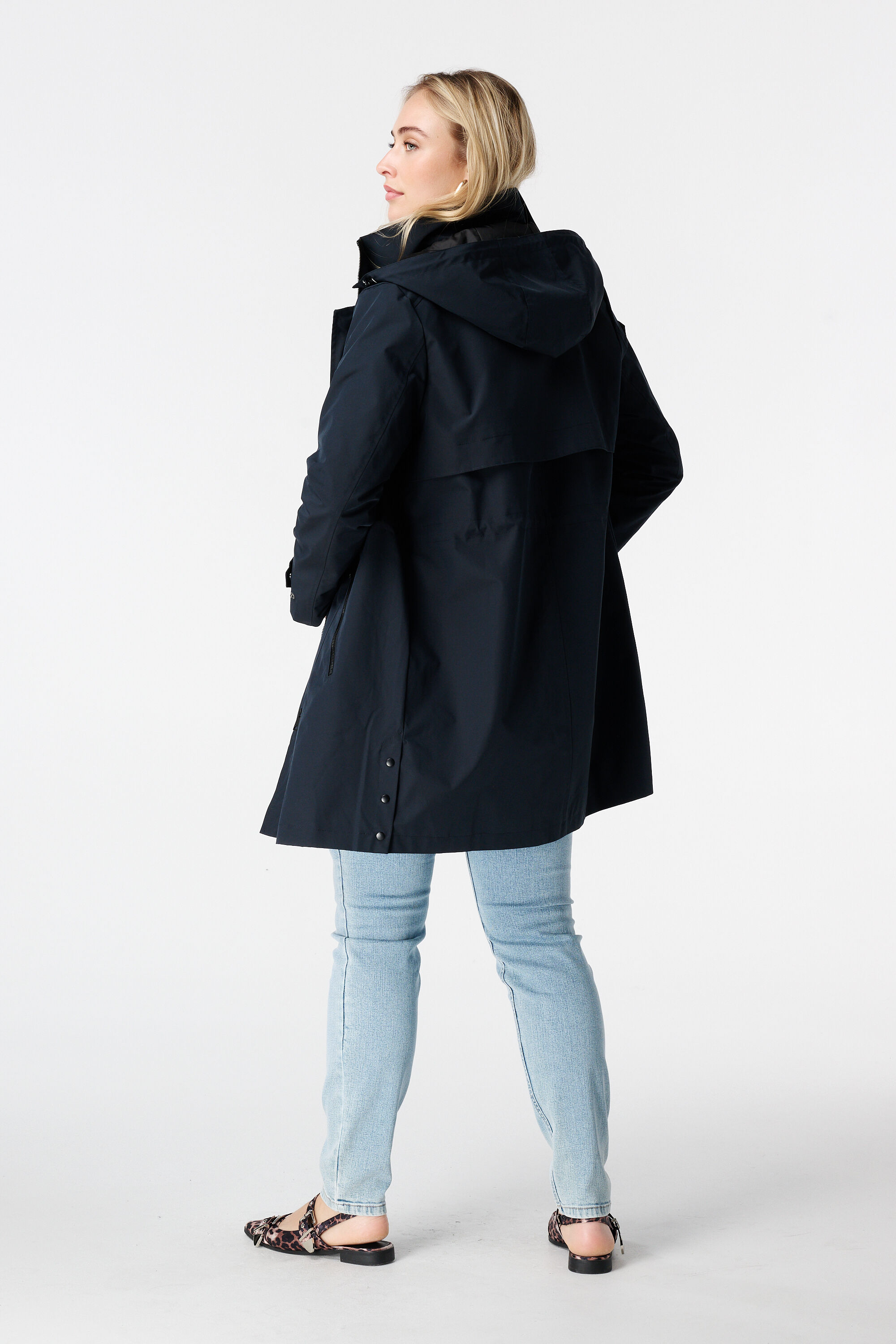 Wattierter Mantel mit Kapuze image number 3