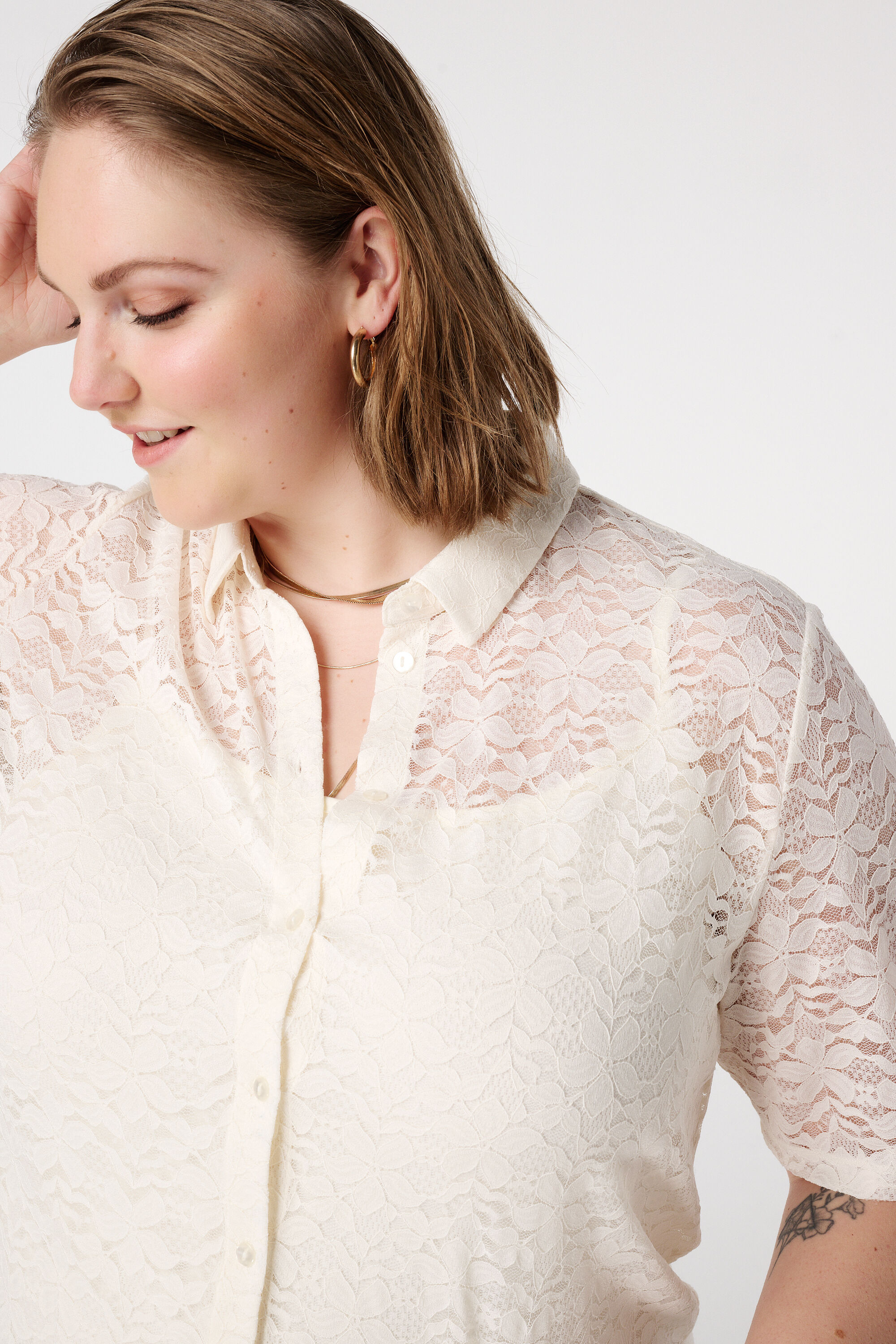 Spitzenoberteil mit kurzen &Auml;rmeln image number 4