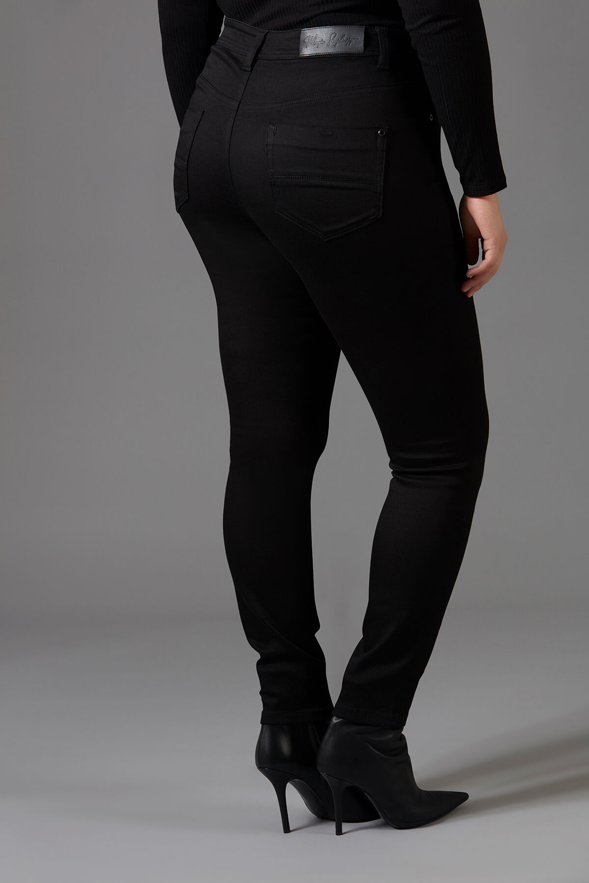 Skinny-Leg-Jeans SHAPING image number 4