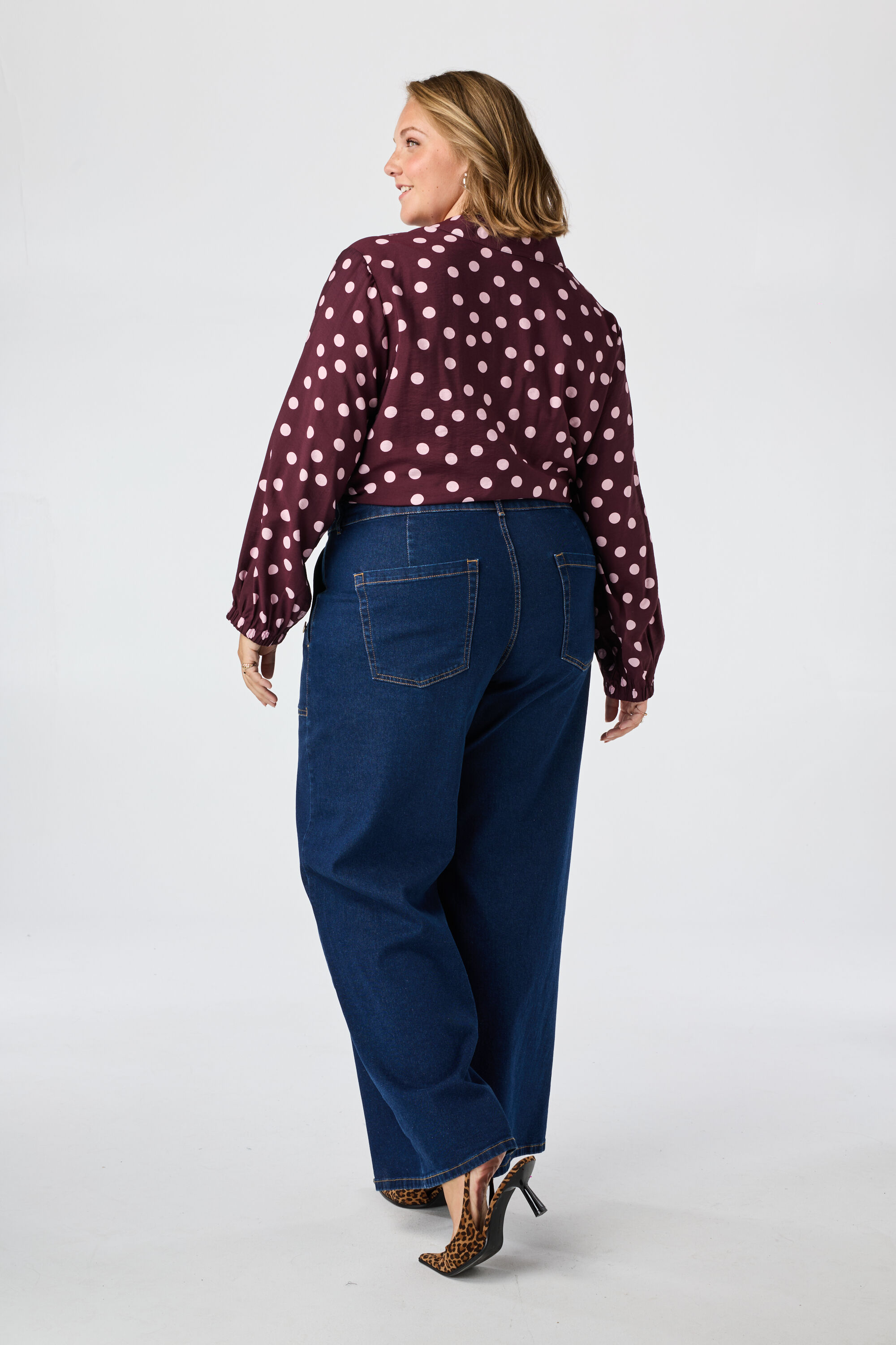 Wide Leg Jeans mit Zierkn&ouml;pfen image number 3