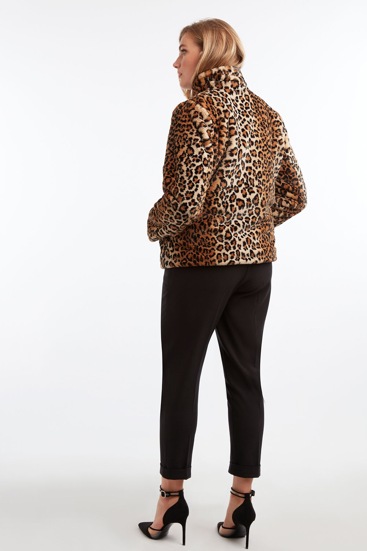 Mantel aus Kunstpelz image number 4